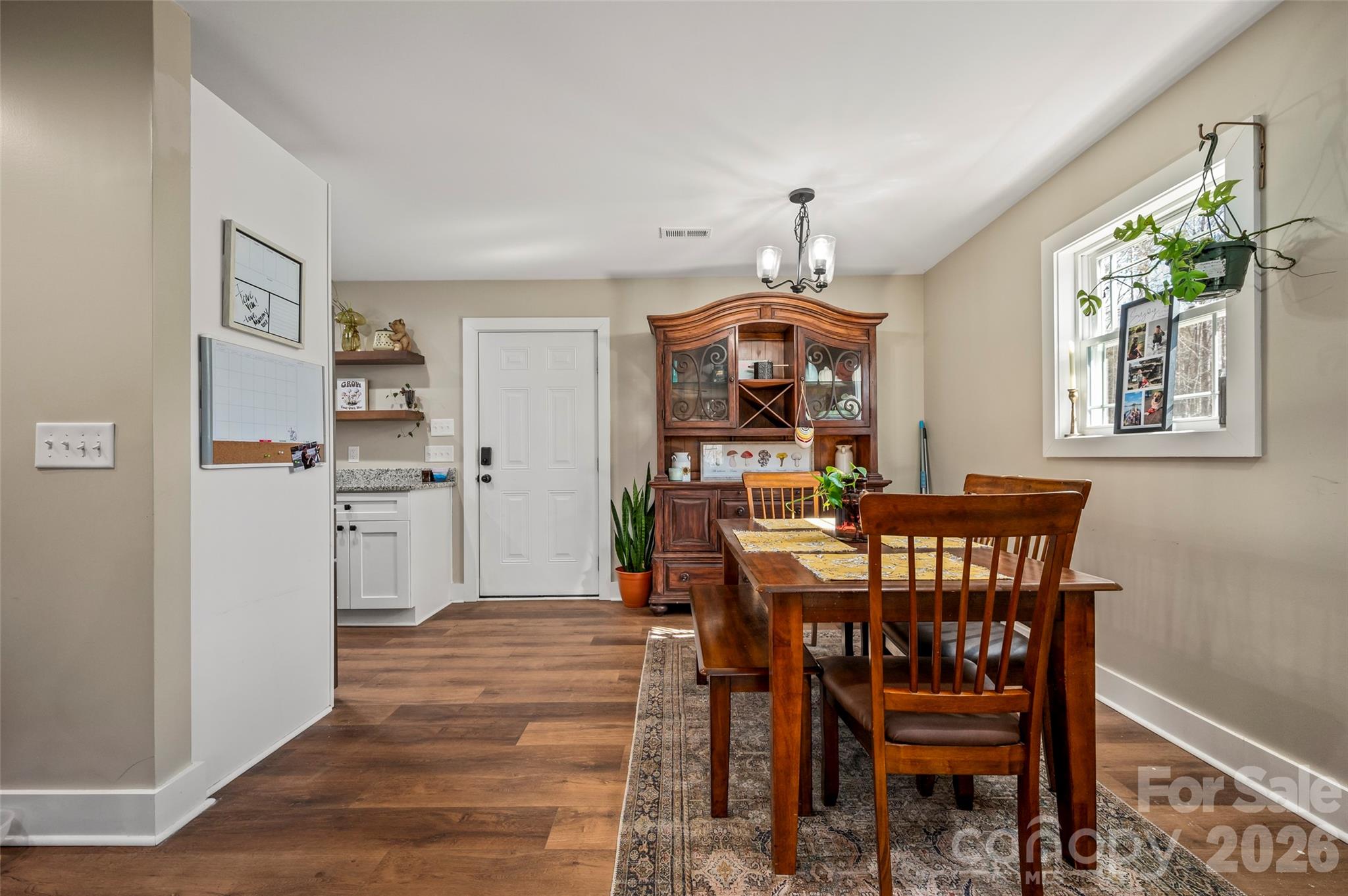 180 Nanhart Court Property Photo 8