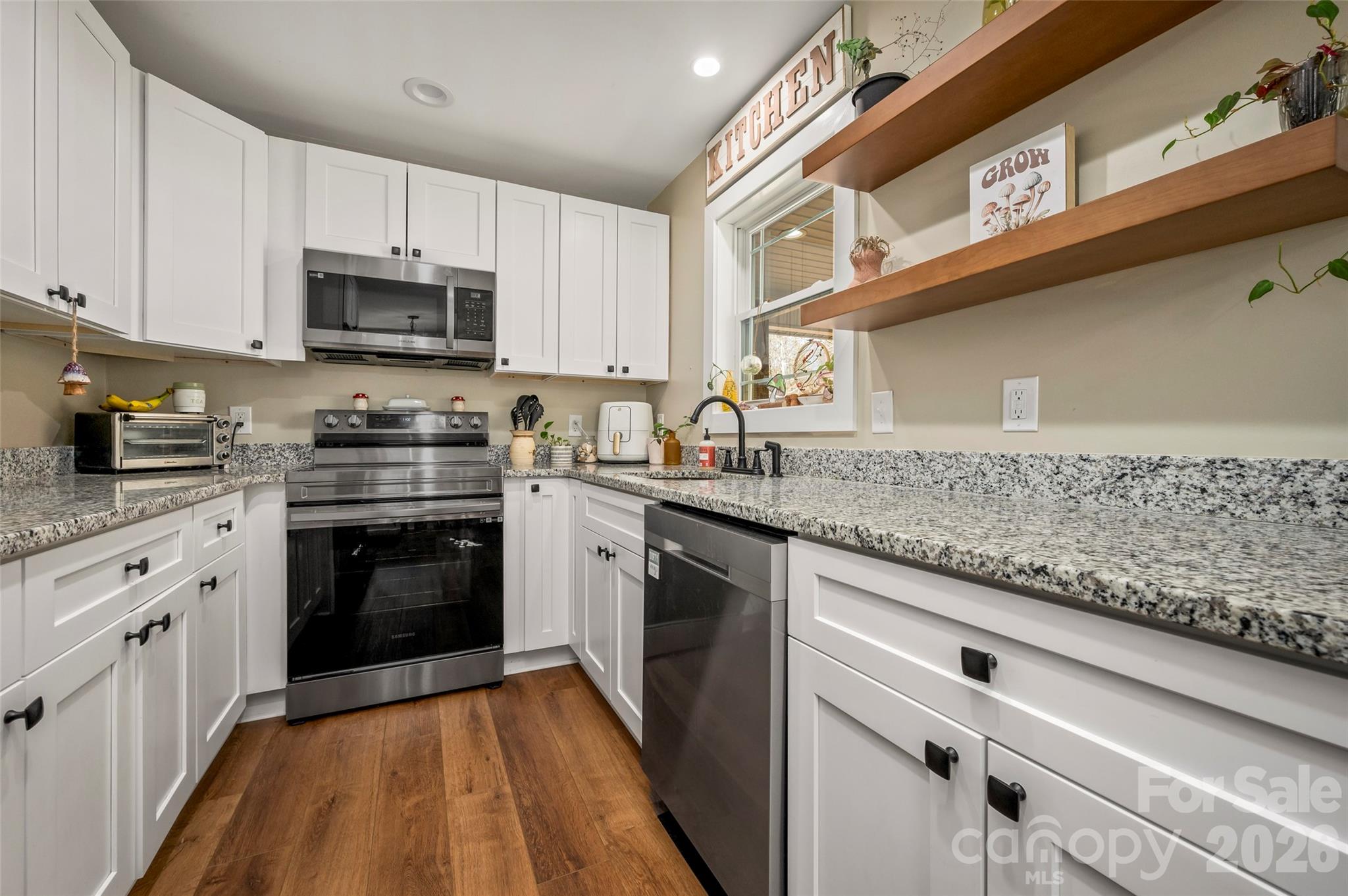 180 Nanhart Court Property Photo 10