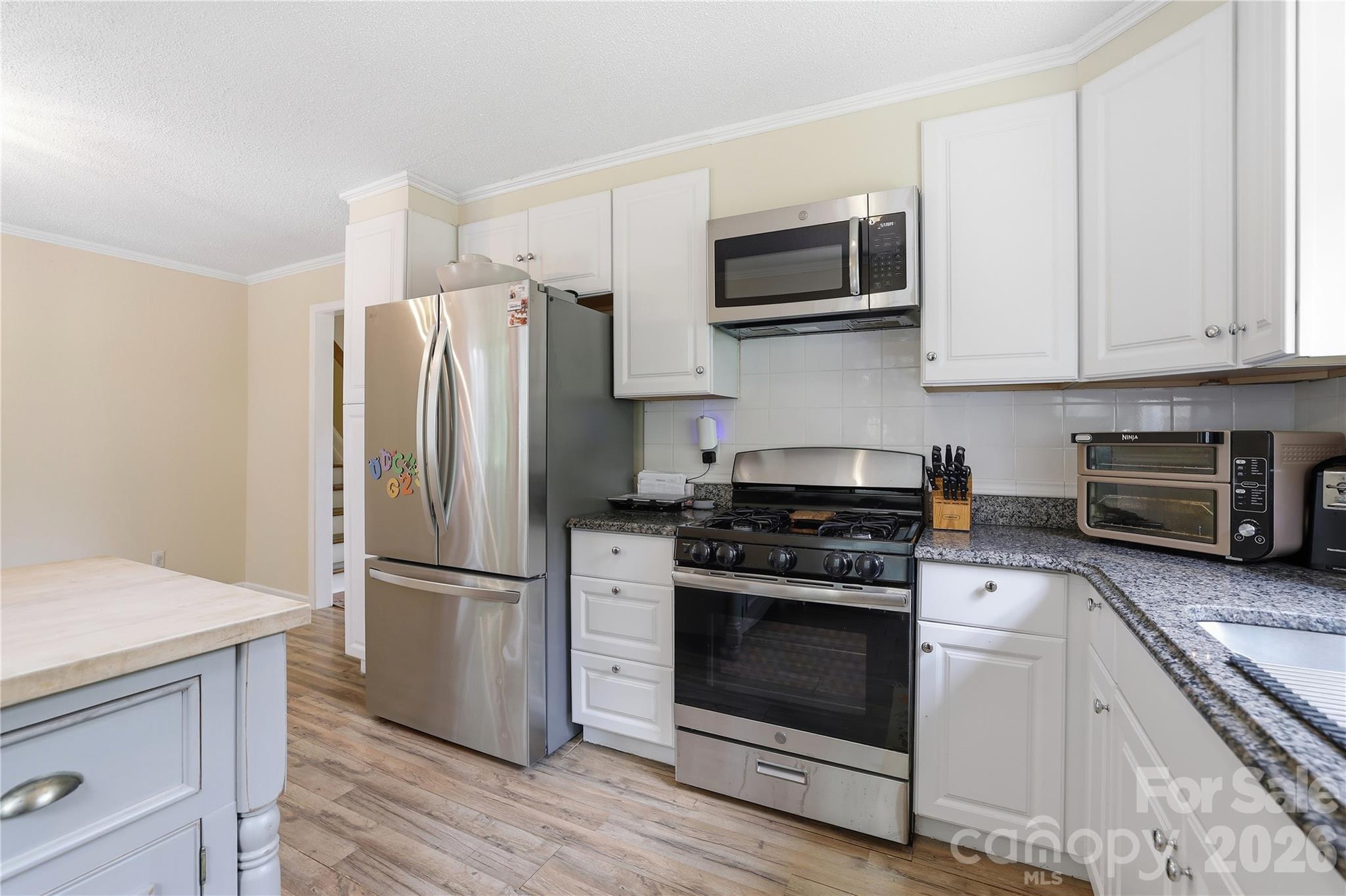 6337 Welford Road Property Photo 11