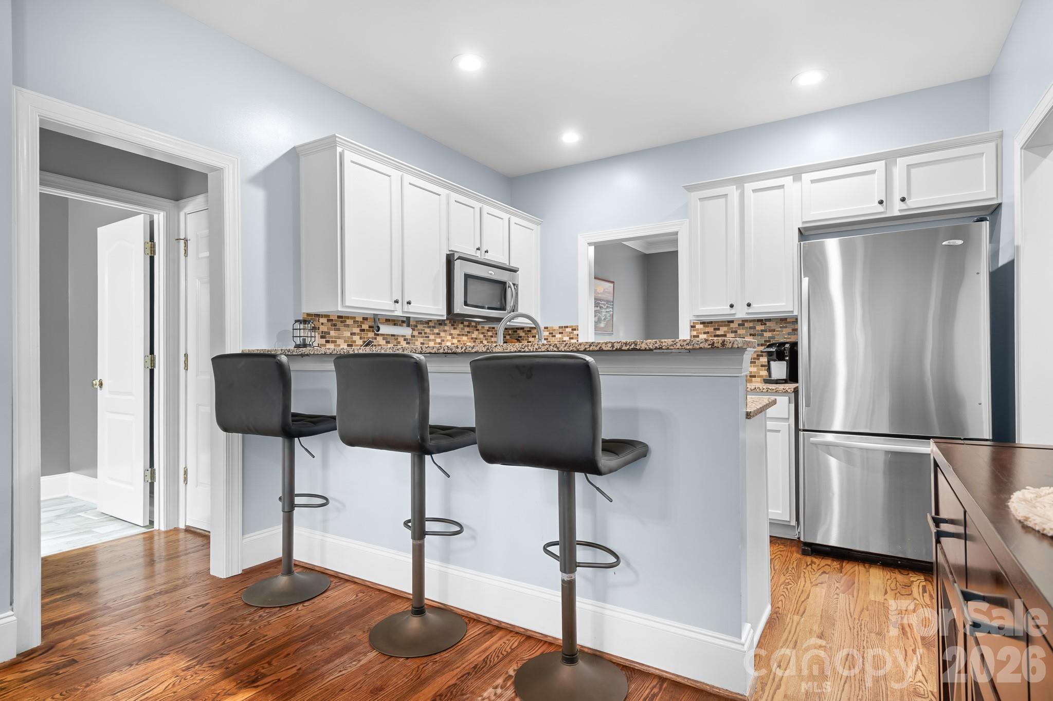 142 Valley Glen Drive Property Photo 11
