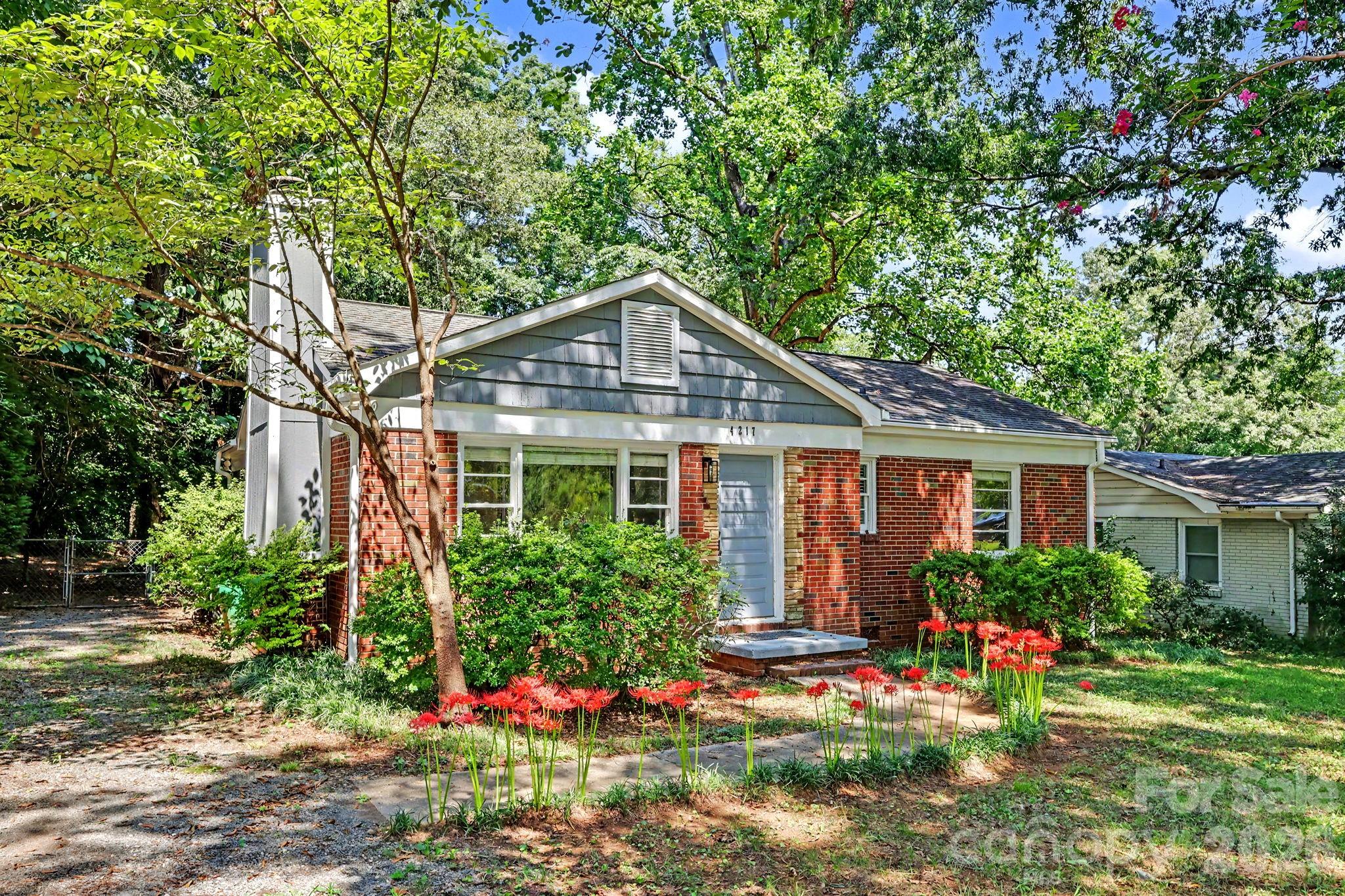 4217 Winfield Drive Property Photo 3