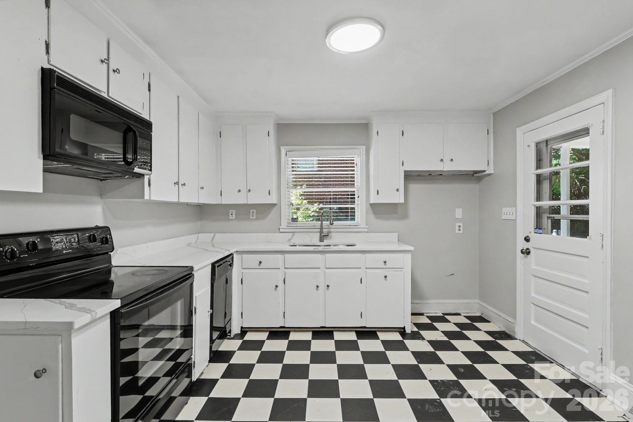 4217 Winfield Drive Property Photo 16