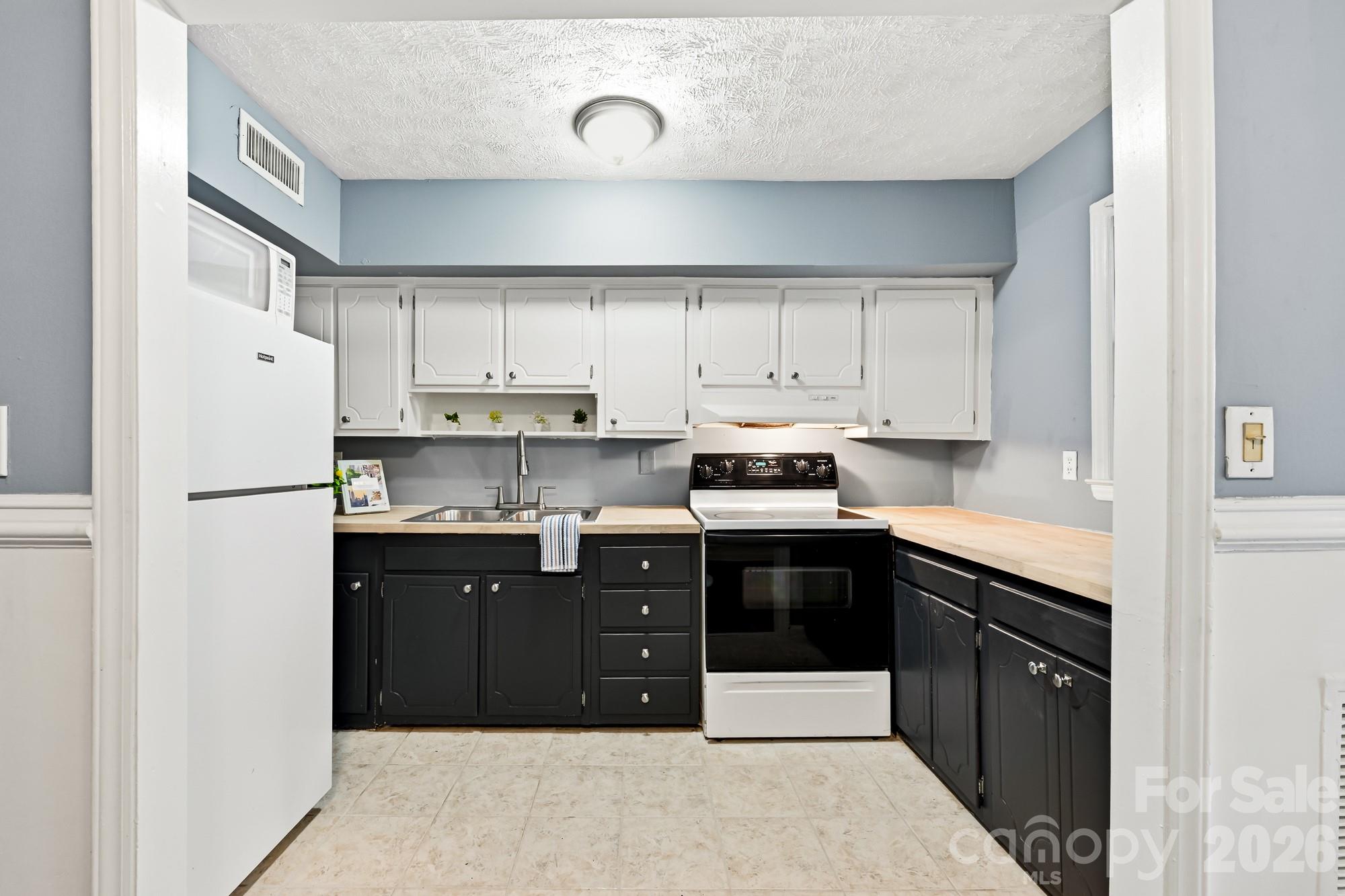 918 Mcalway Road D Property Photo 10