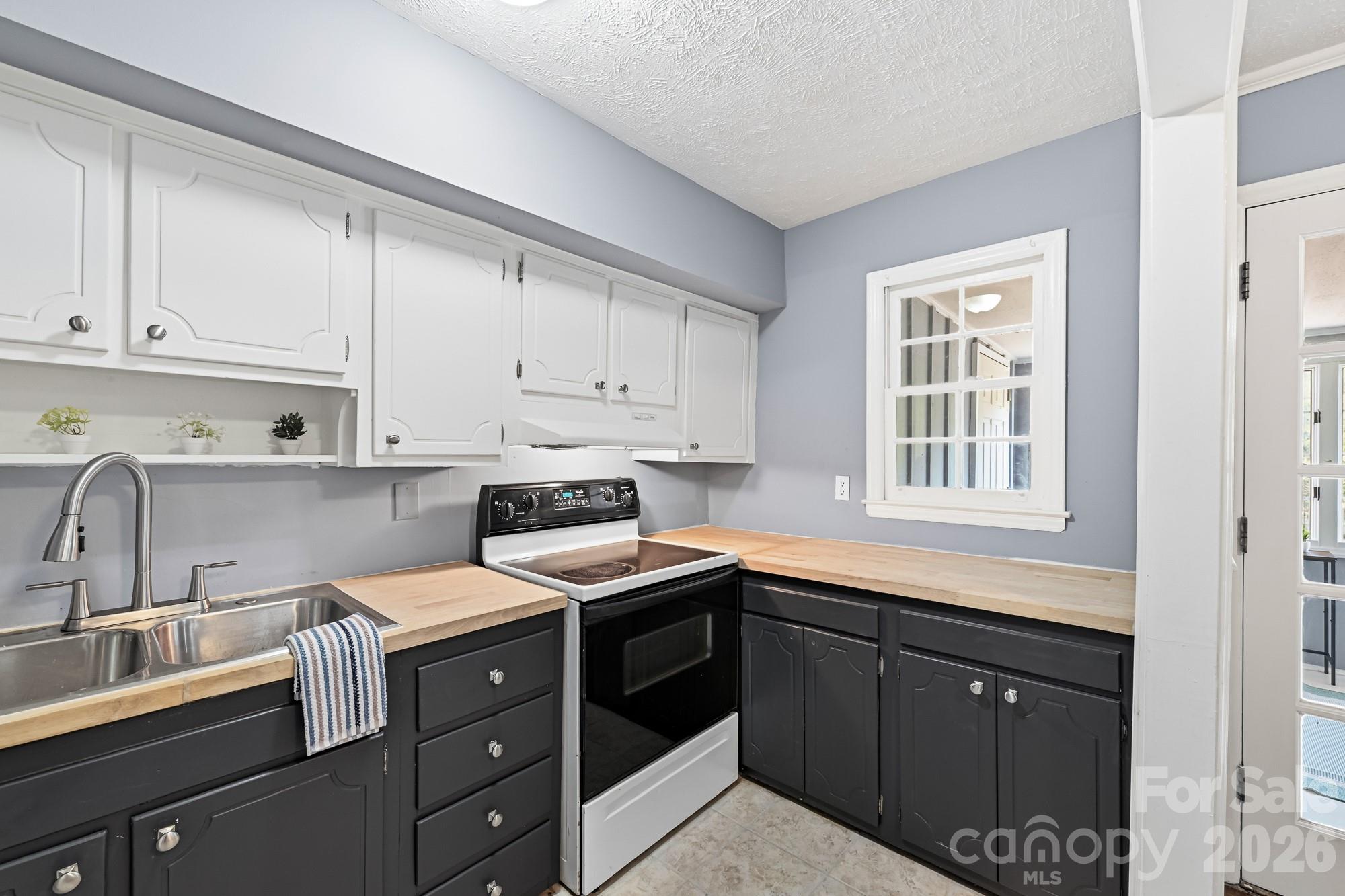 918 Mcalway Road D Property Photo 12