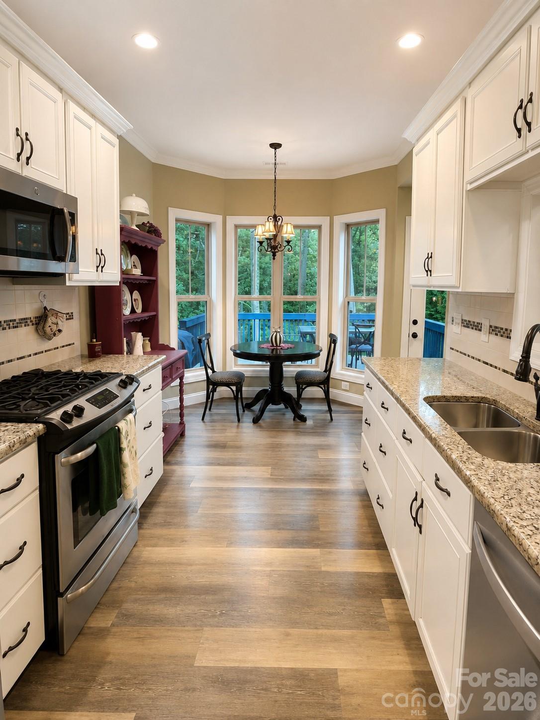 6927 Cinder Run Property Photo 13