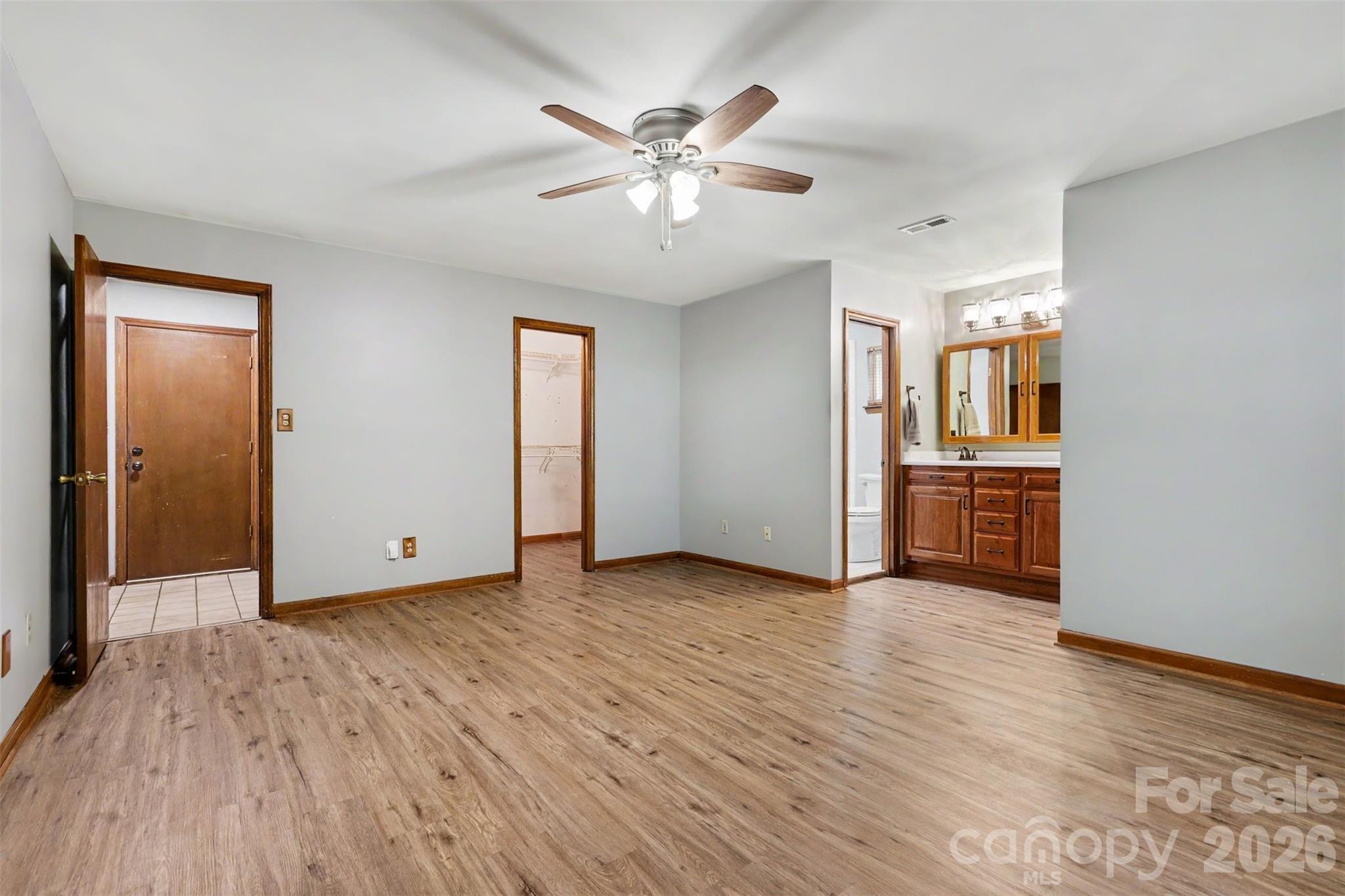 9201 Aylesbury Lane Property Photo 13
