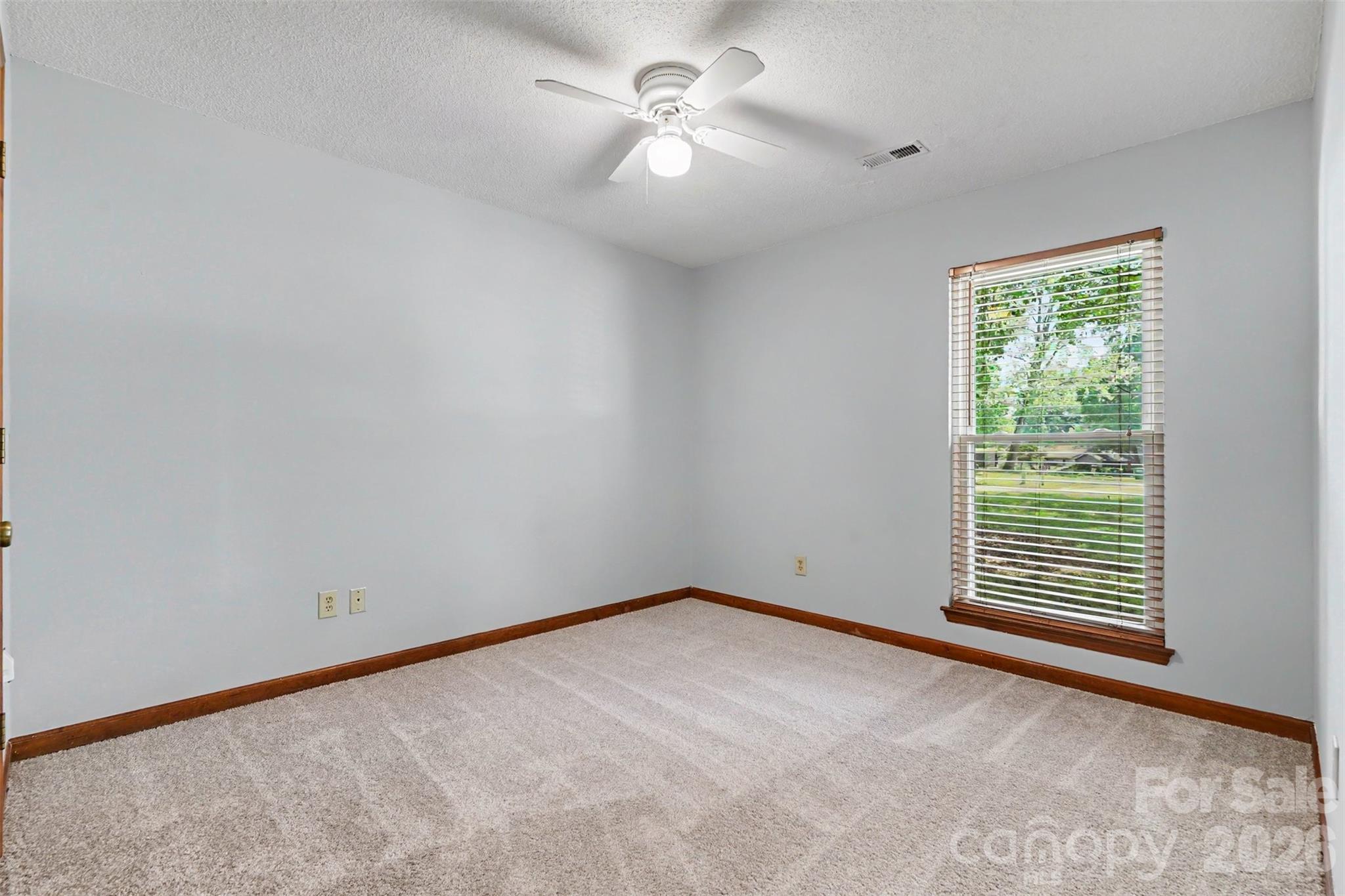 9201 Aylesbury Lane Property Photo 17