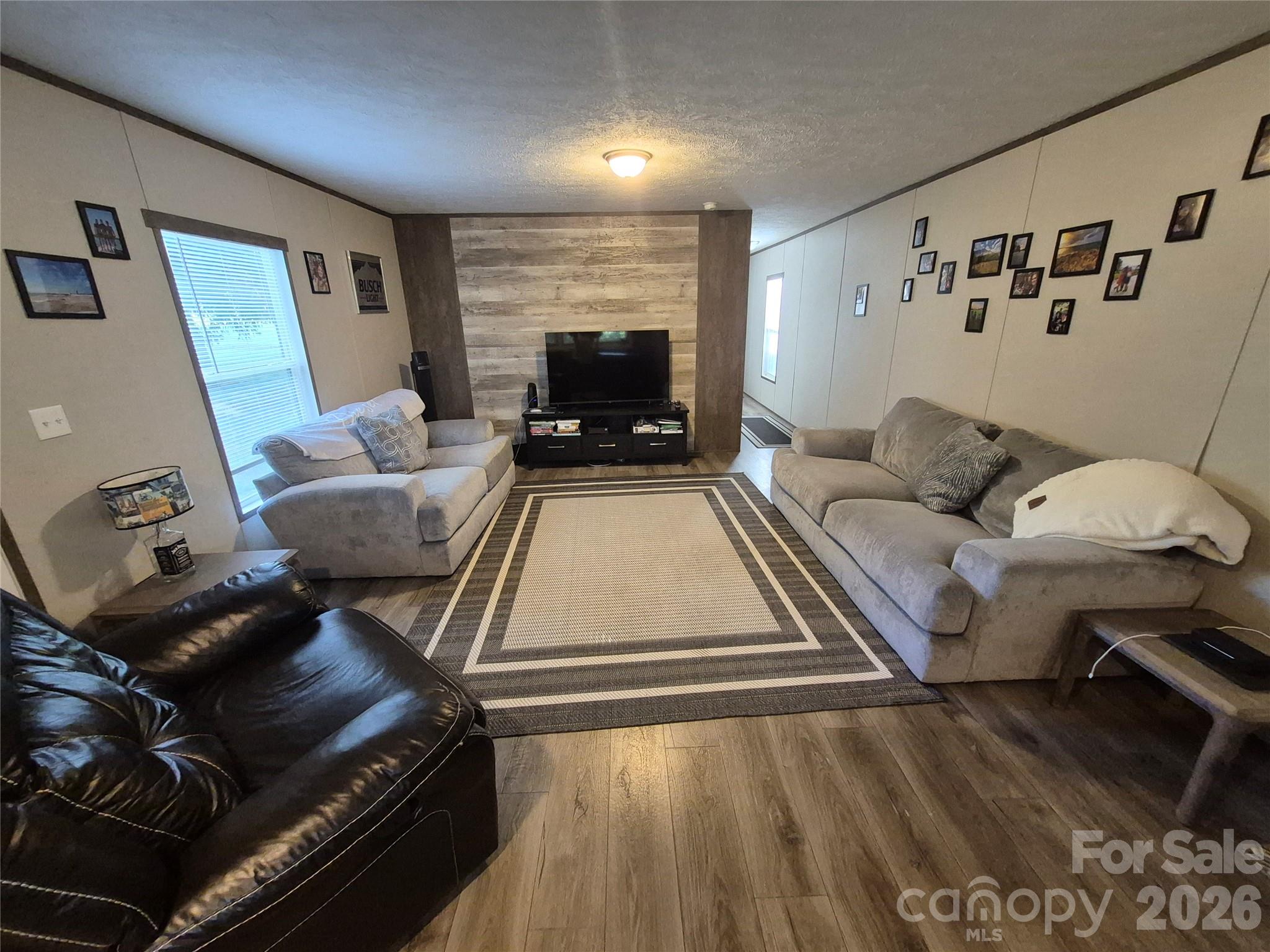 6373 Dixie Lane Property Photo 8