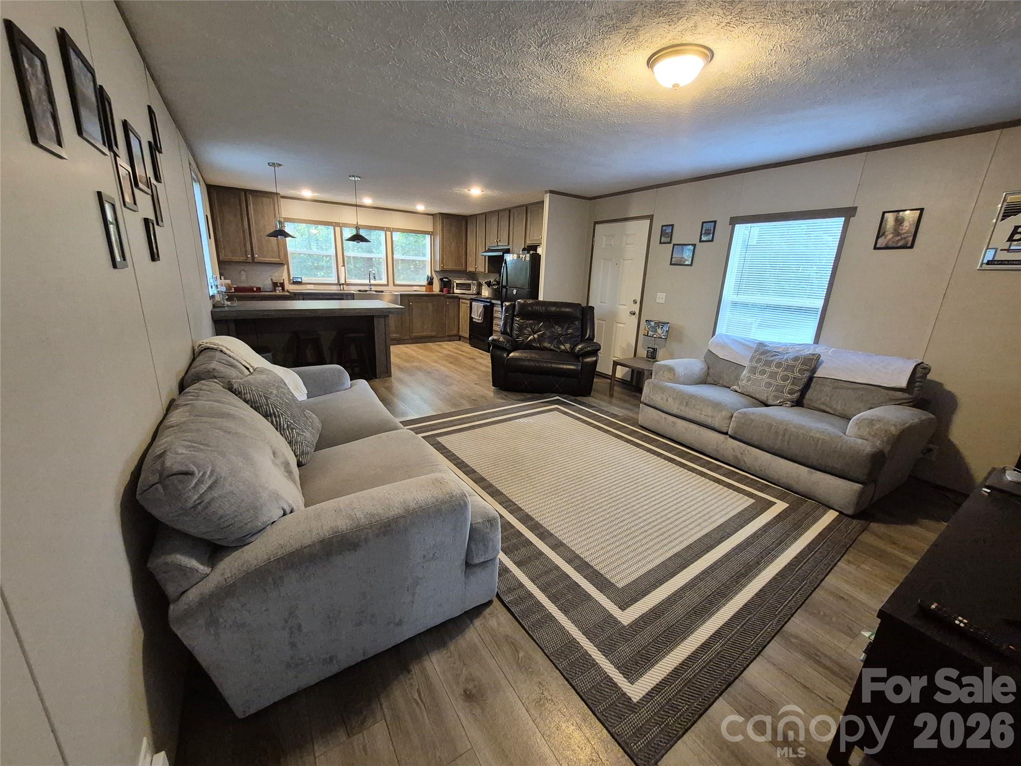 6373 Dixie Lane Property Photo 9