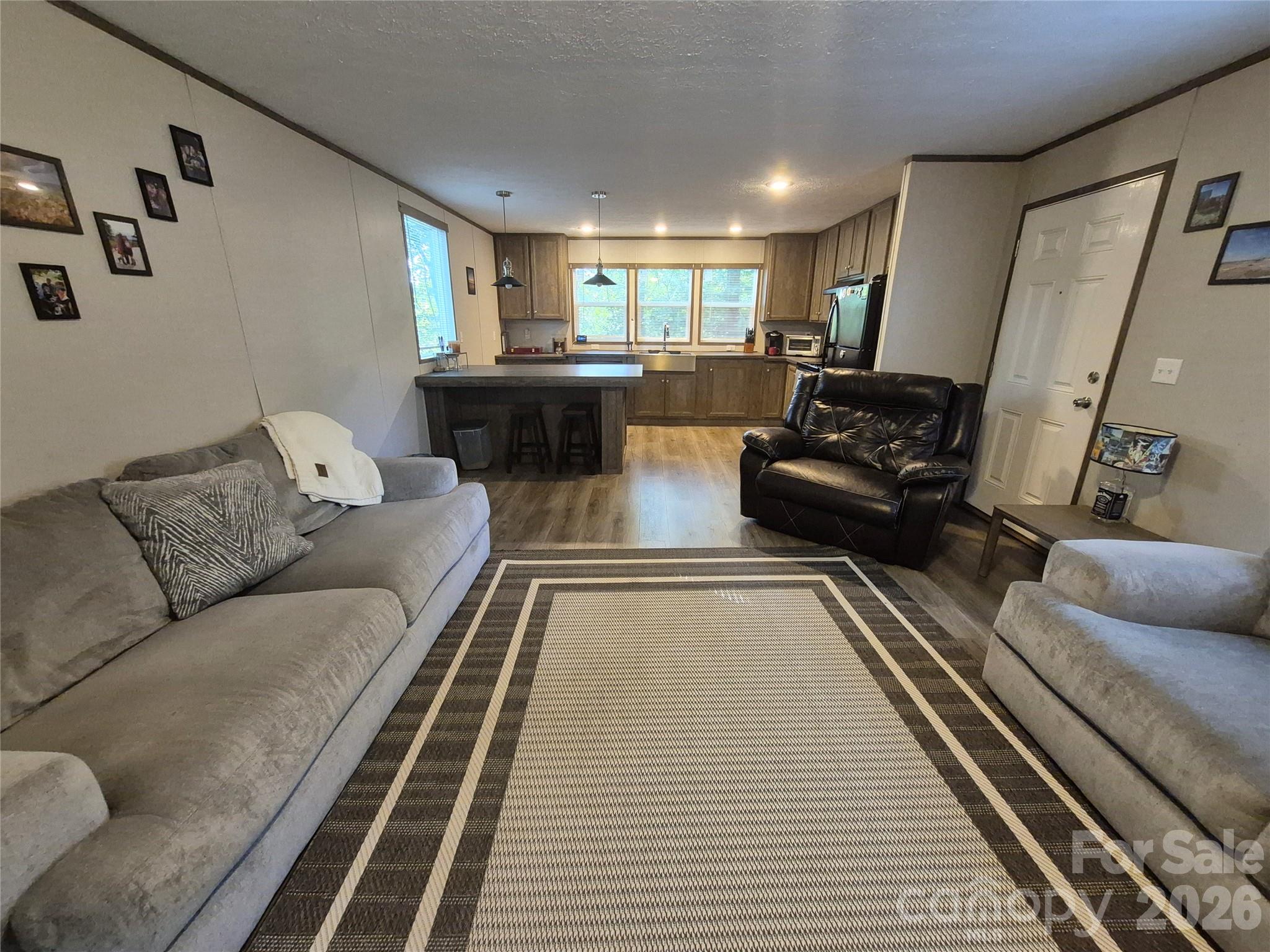 6373 Dixie Lane Property Photo 10