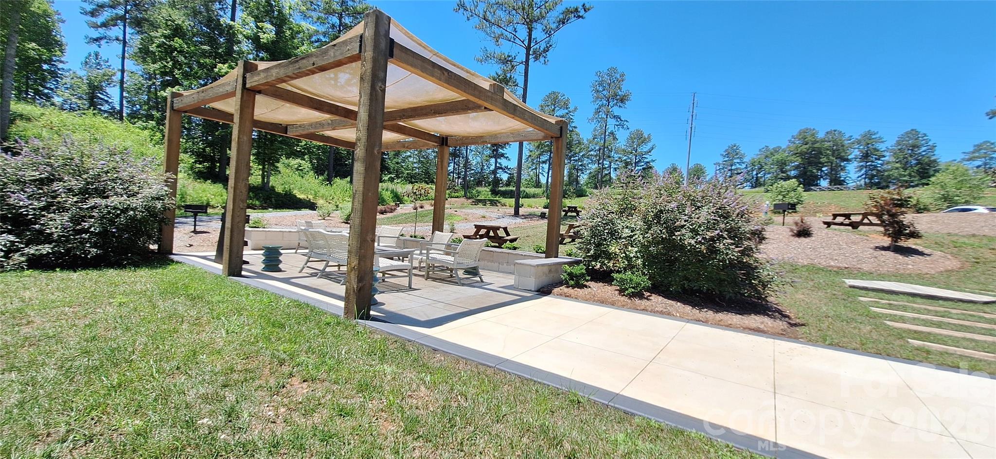 2478 Jumping Run Property Photo 10