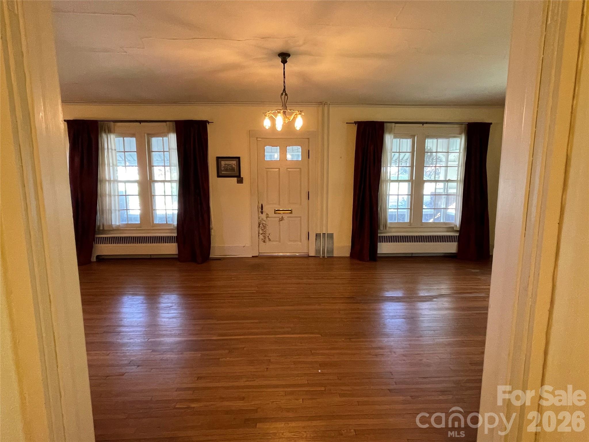318 Academy Street Property Photo 4