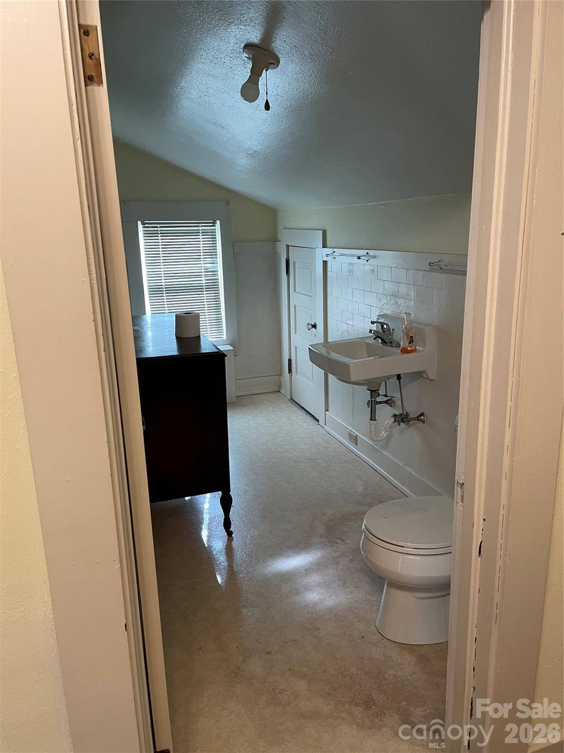 318 Academy Street Property Photo 16