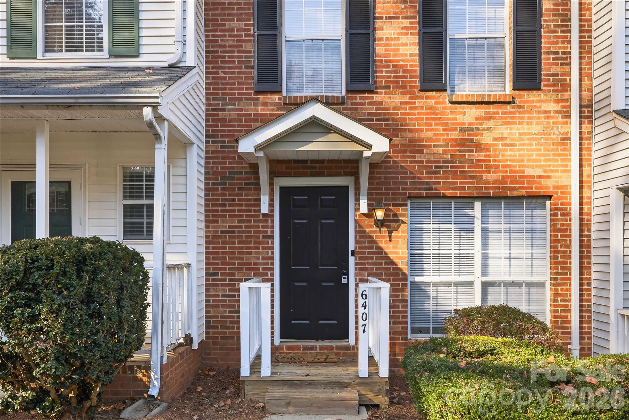 6407 Windsor Gate Lane Property Photo 3