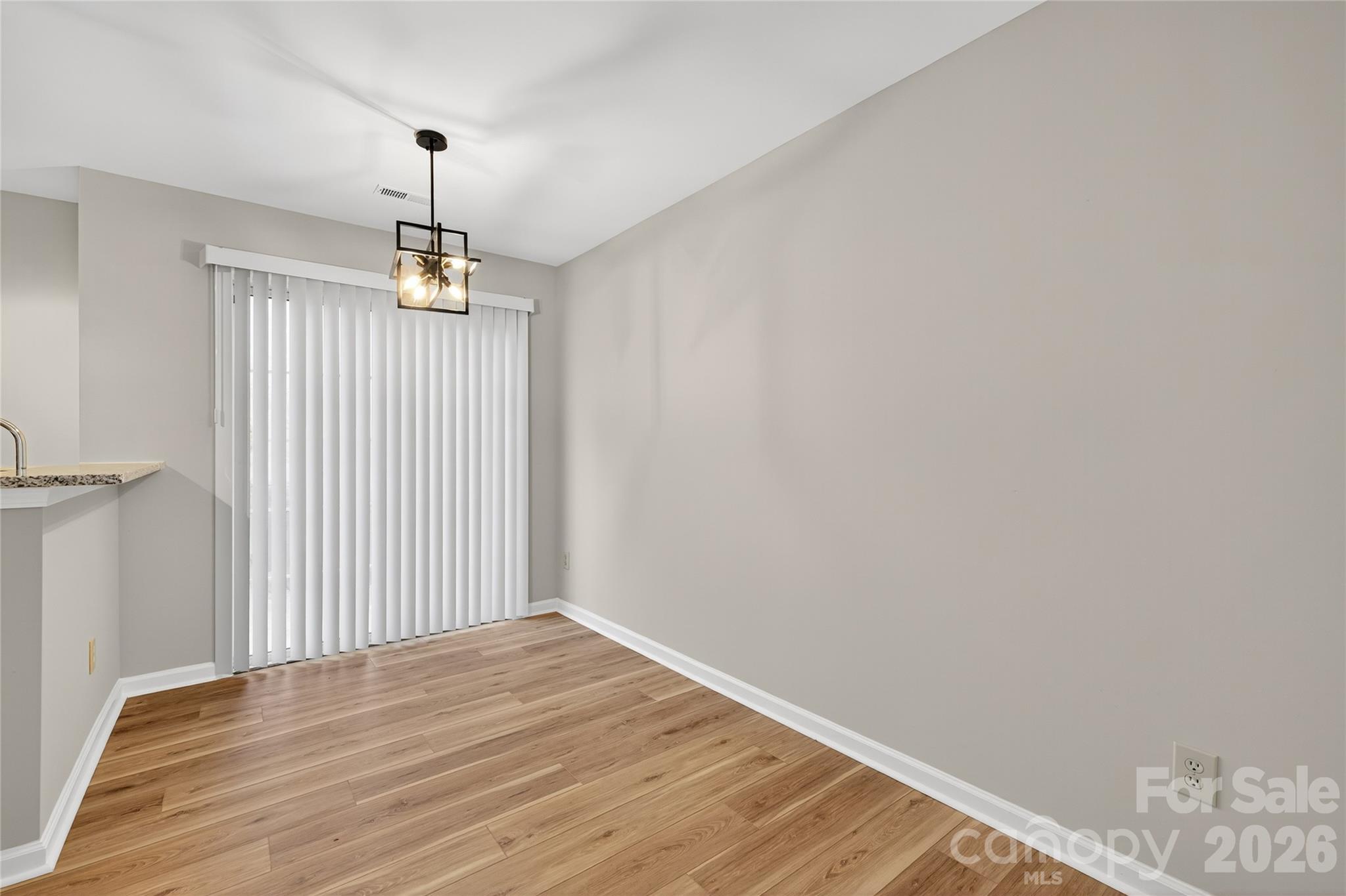 6407 Windsor Gate Lane Property Photo 9