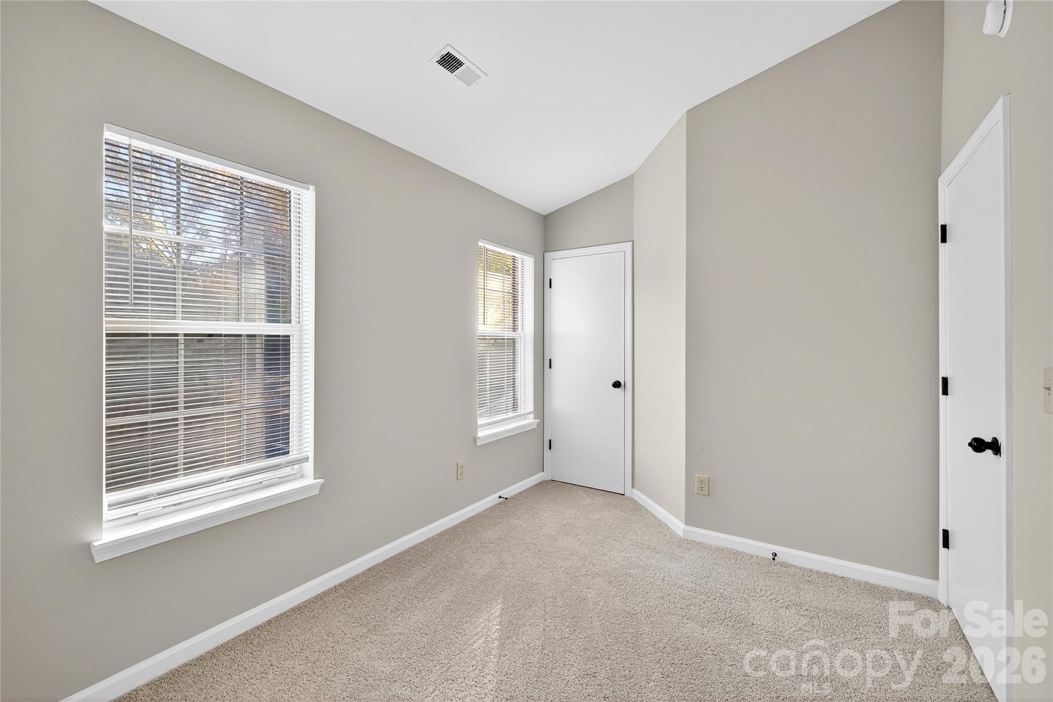 6407 Windsor Gate Lane Property Photo 16
