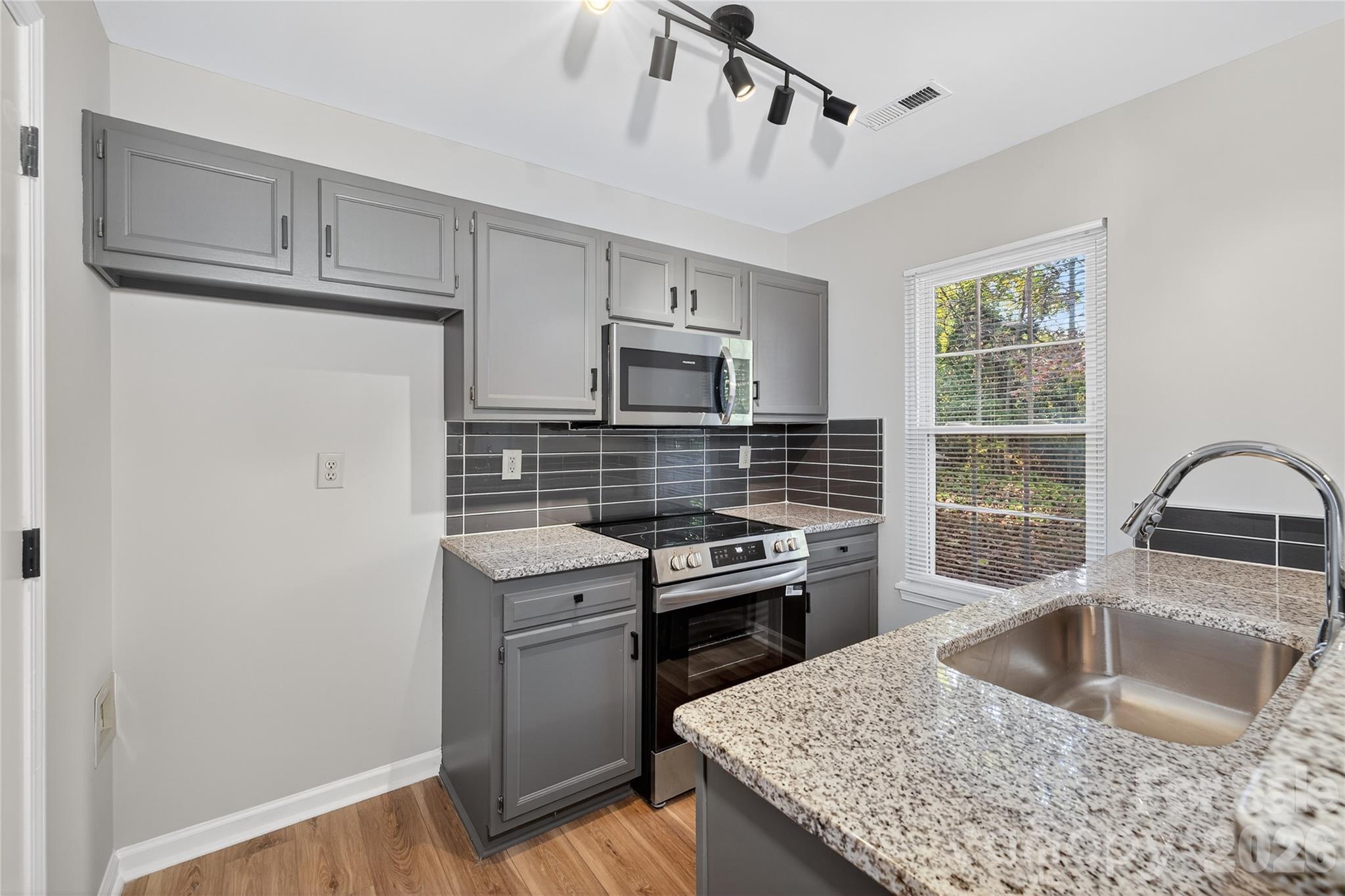6407 Windsor Gate Lane Property Photo 20