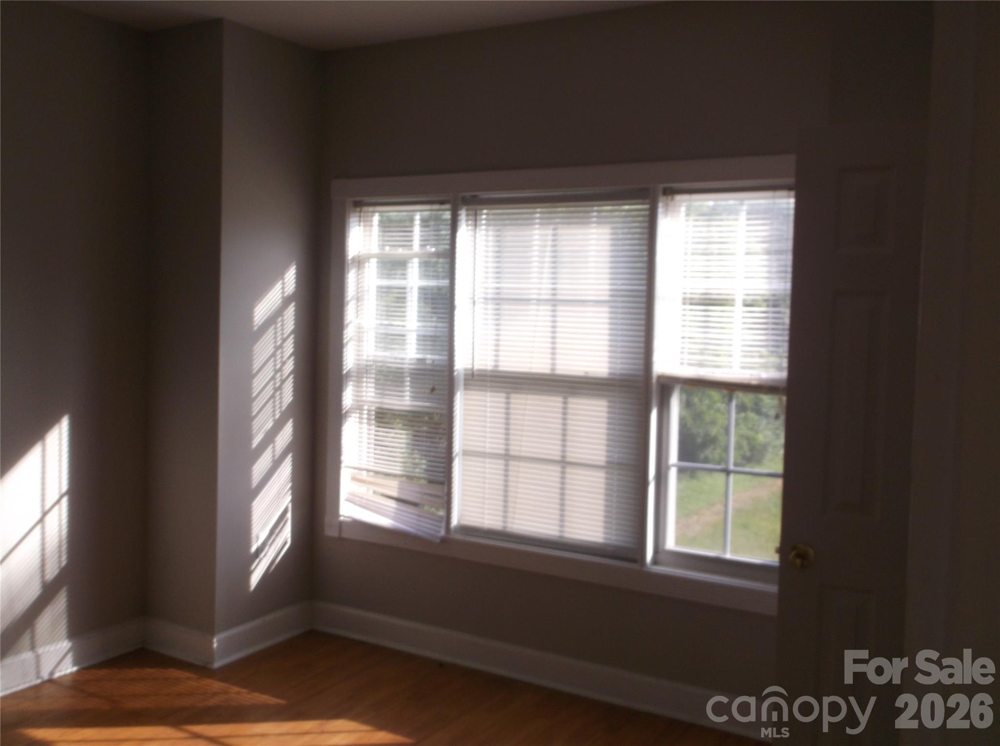 8927 Meadow Vista Road Property Photo 7