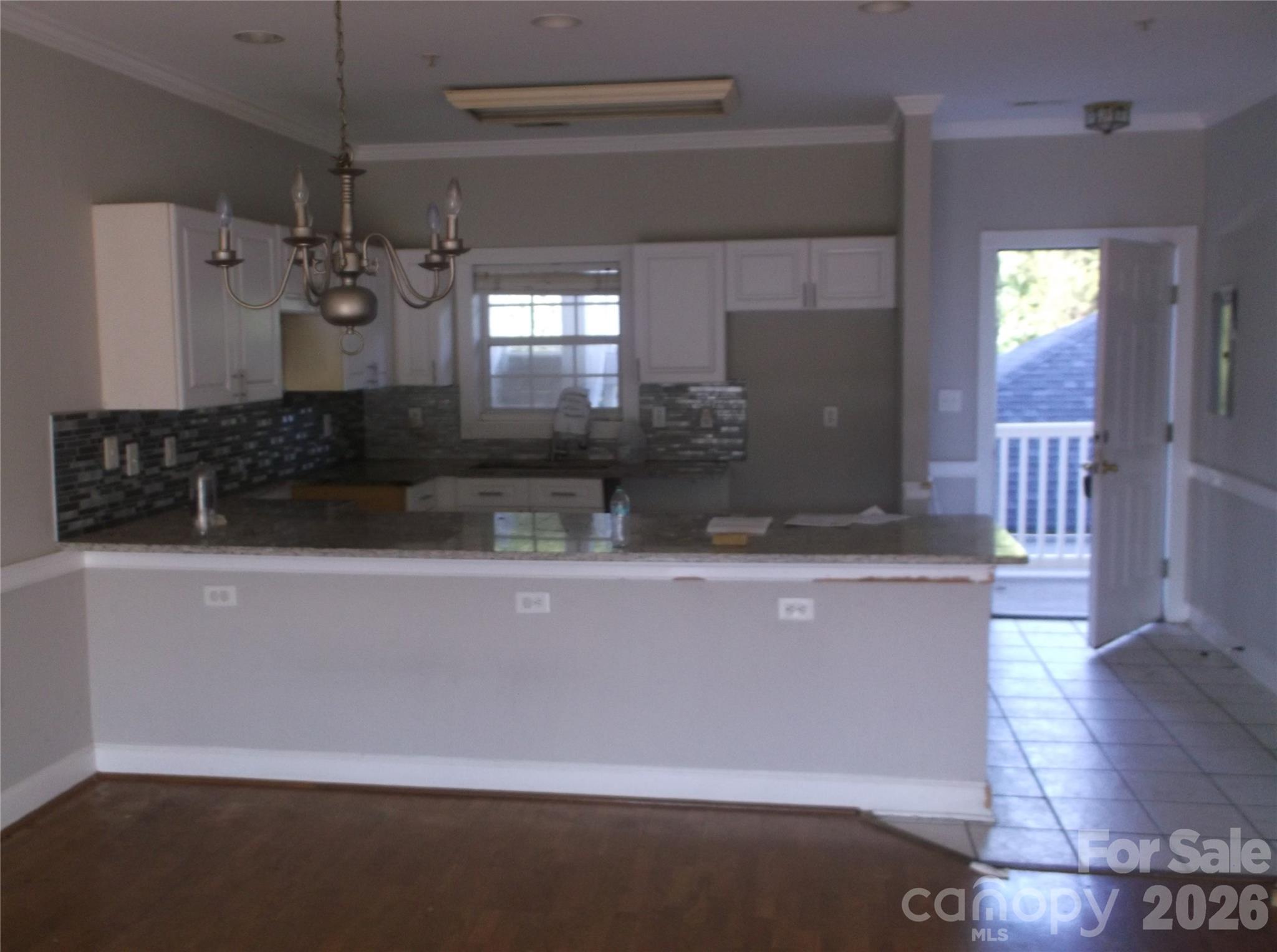 8927 Meadow Vista Road Property Photo 8
