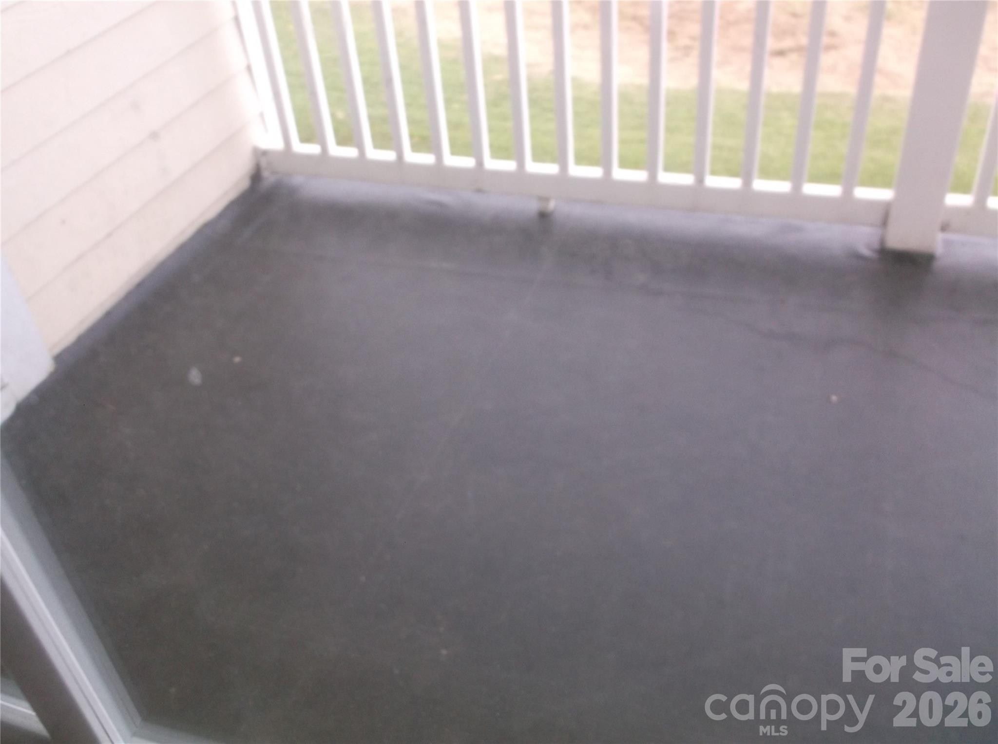 8927 Meadow Vista Road Property Photo 9