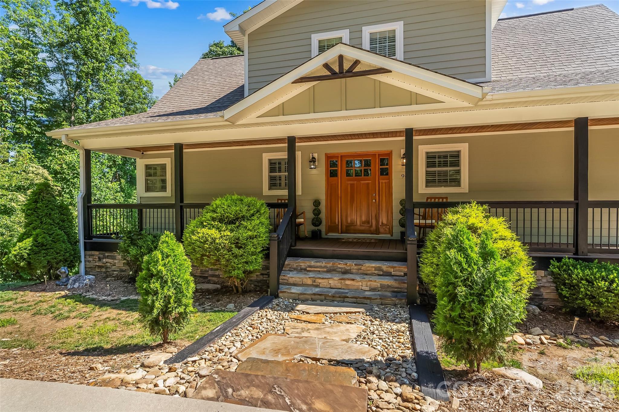 94 S Fairway Drive Property Photo 3
