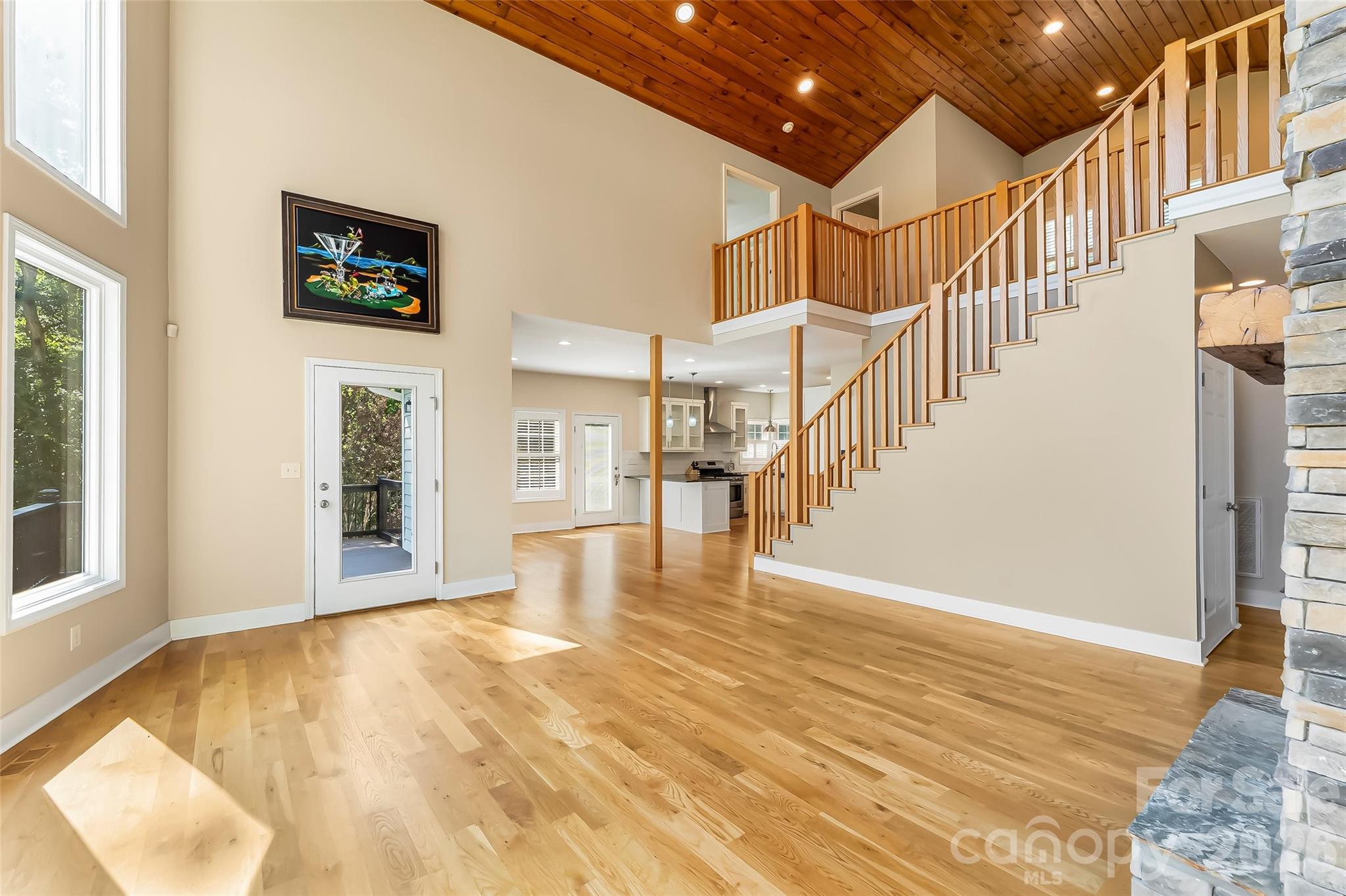 94 S Fairway Drive Property Photo 8