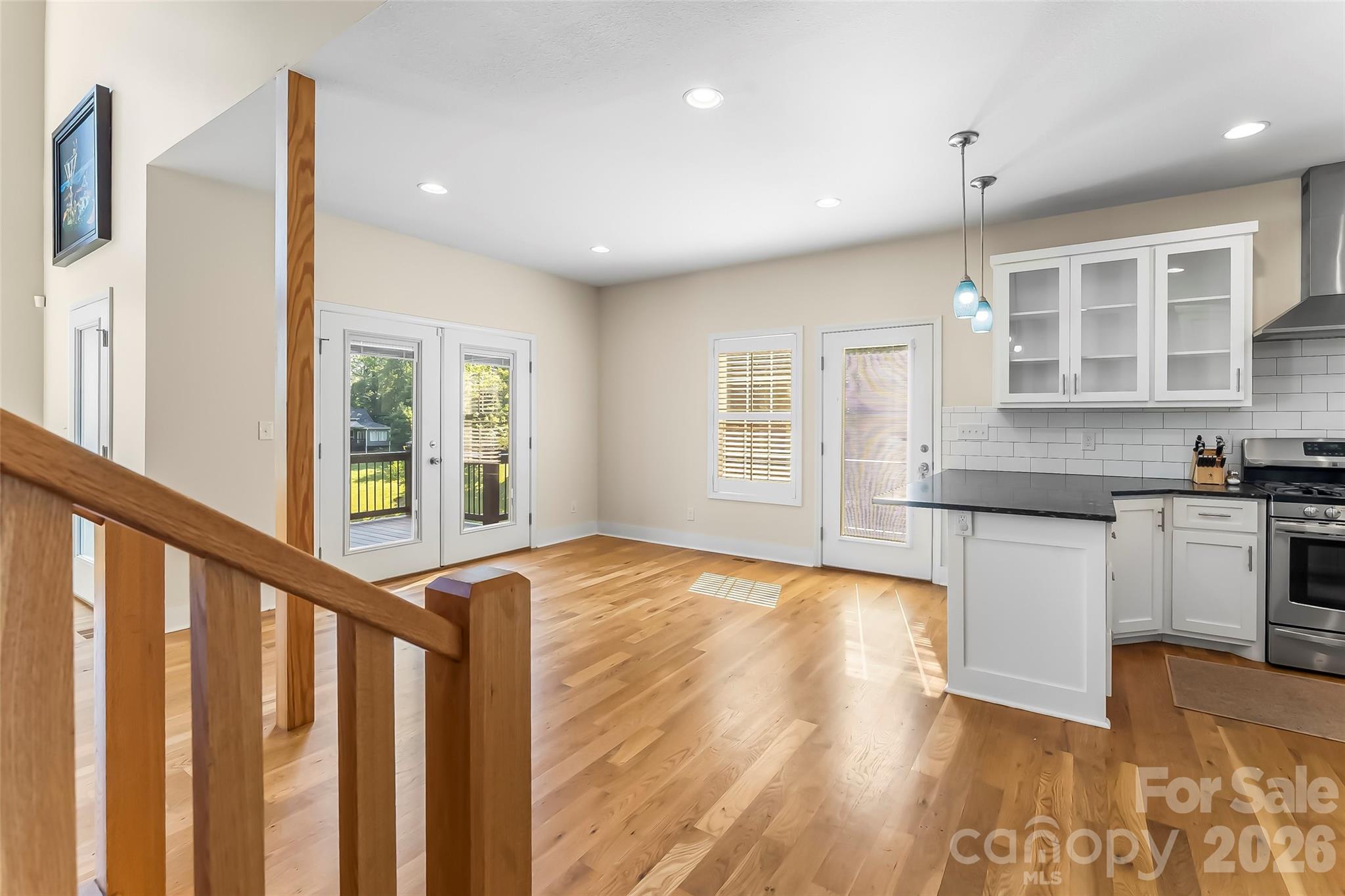 94 S Fairway Drive Property Photo 9
