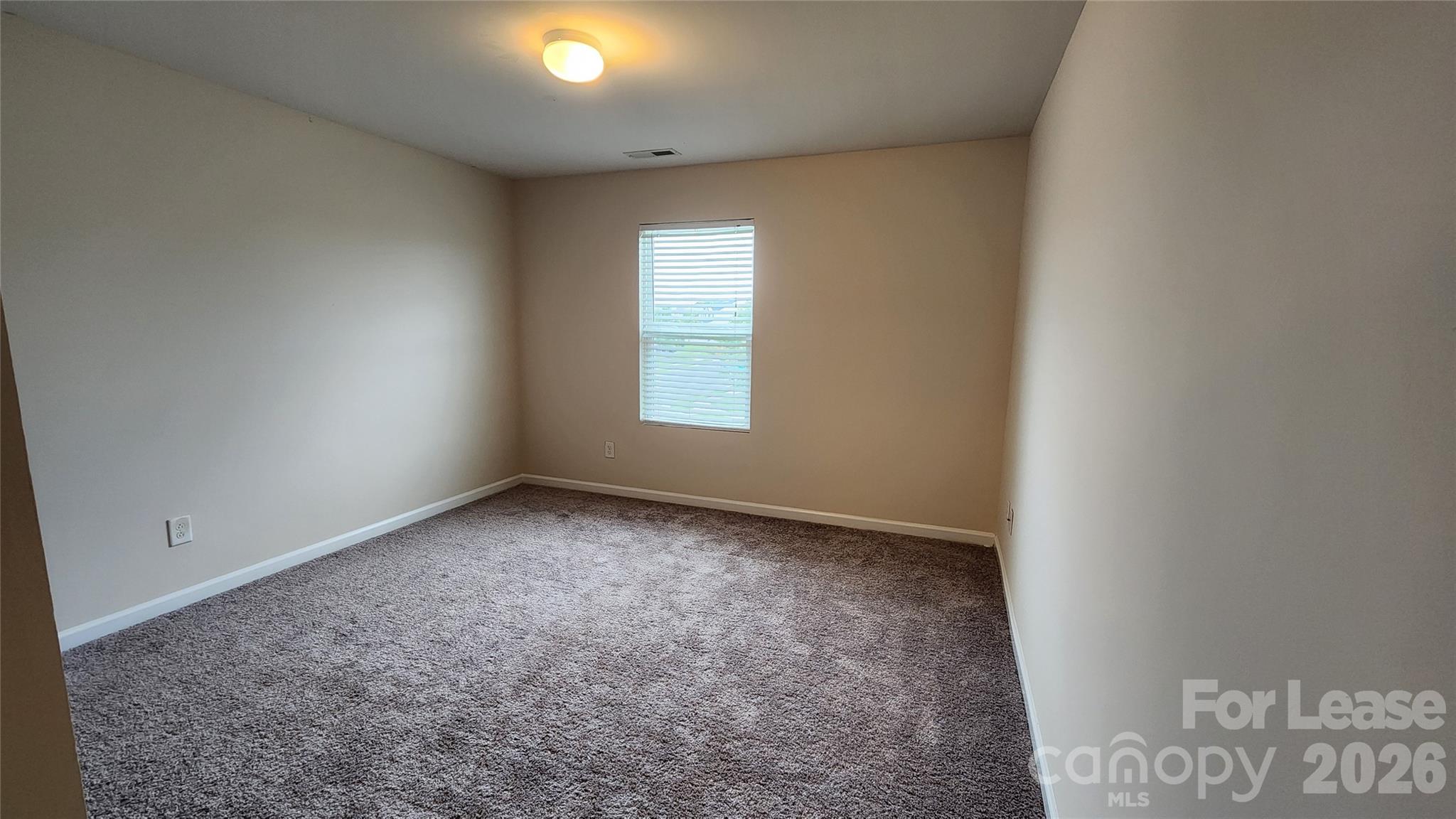 5002 Houndscroft Road Property Photo 8