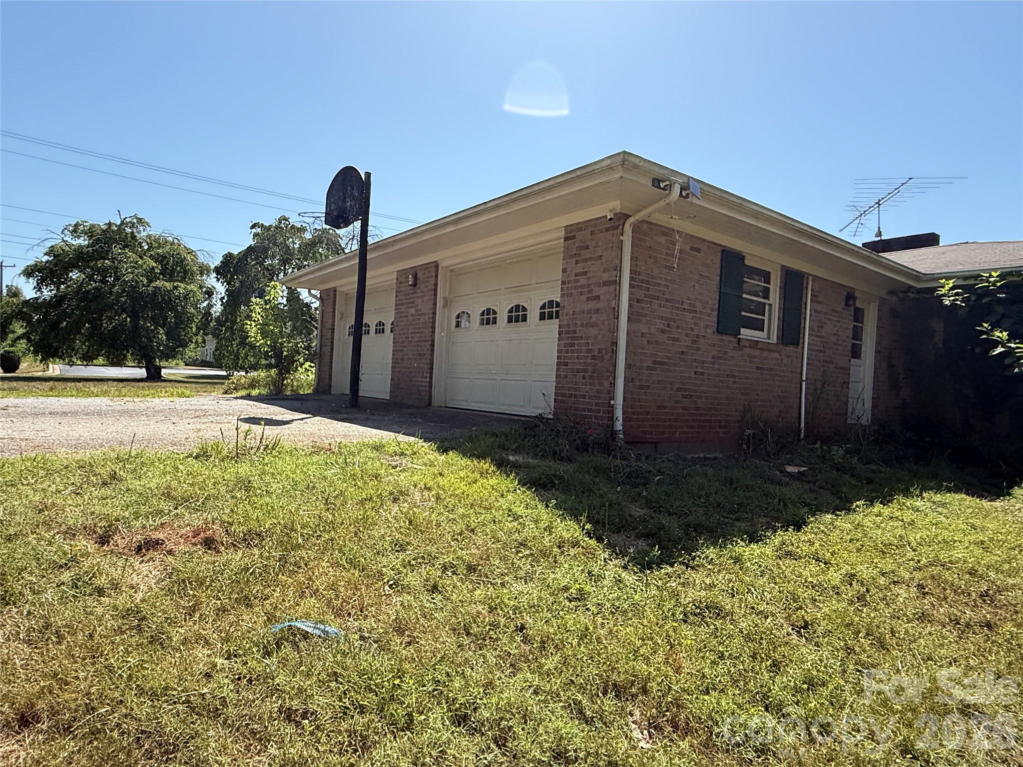 649 Curtis Bridge Road Property Photo 4