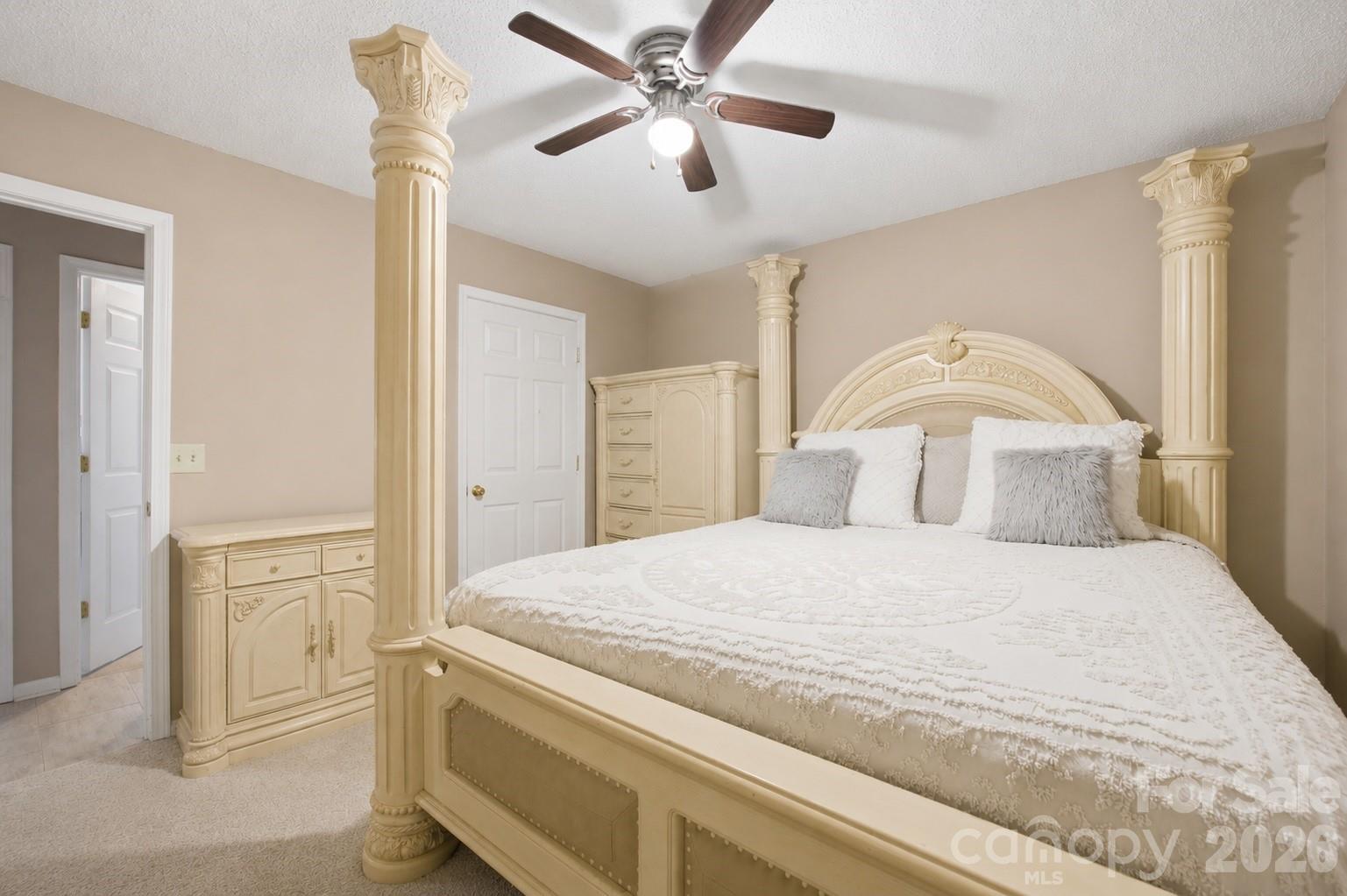 302 W Elm Street 3 Property Photo 13