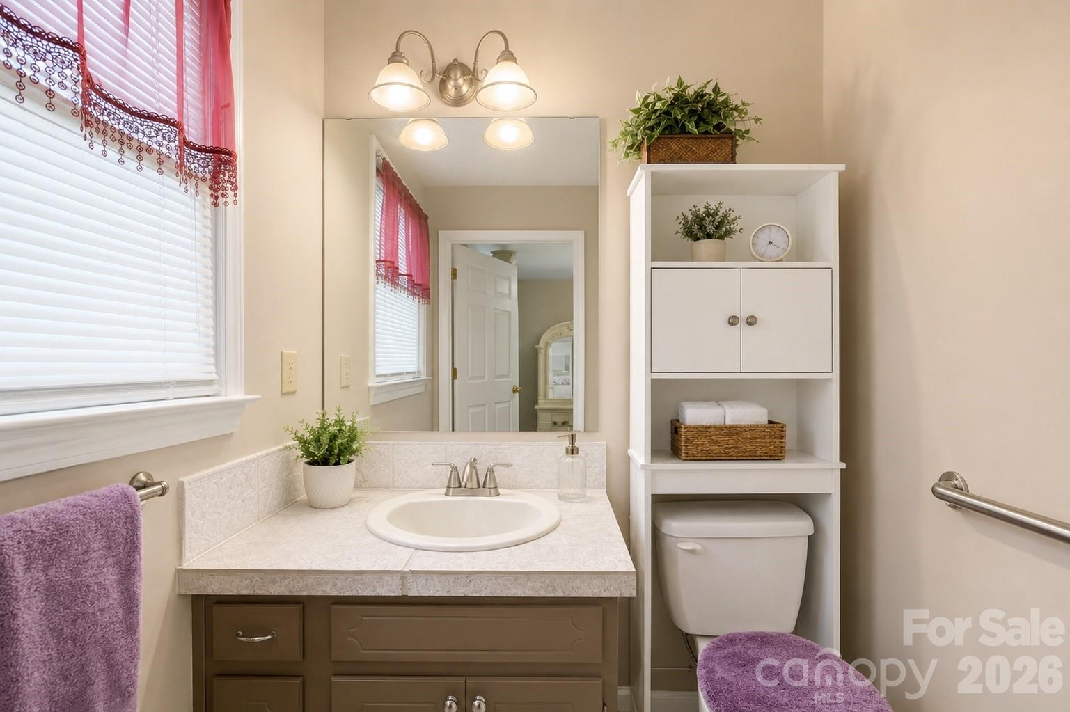 302 W Elm Street 3 Property Photo 14