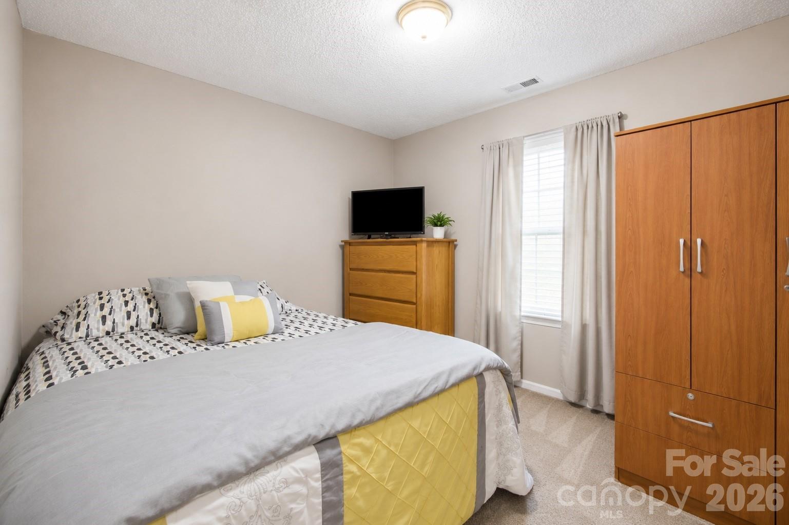 302 W Elm Street 3 Property Photo 15