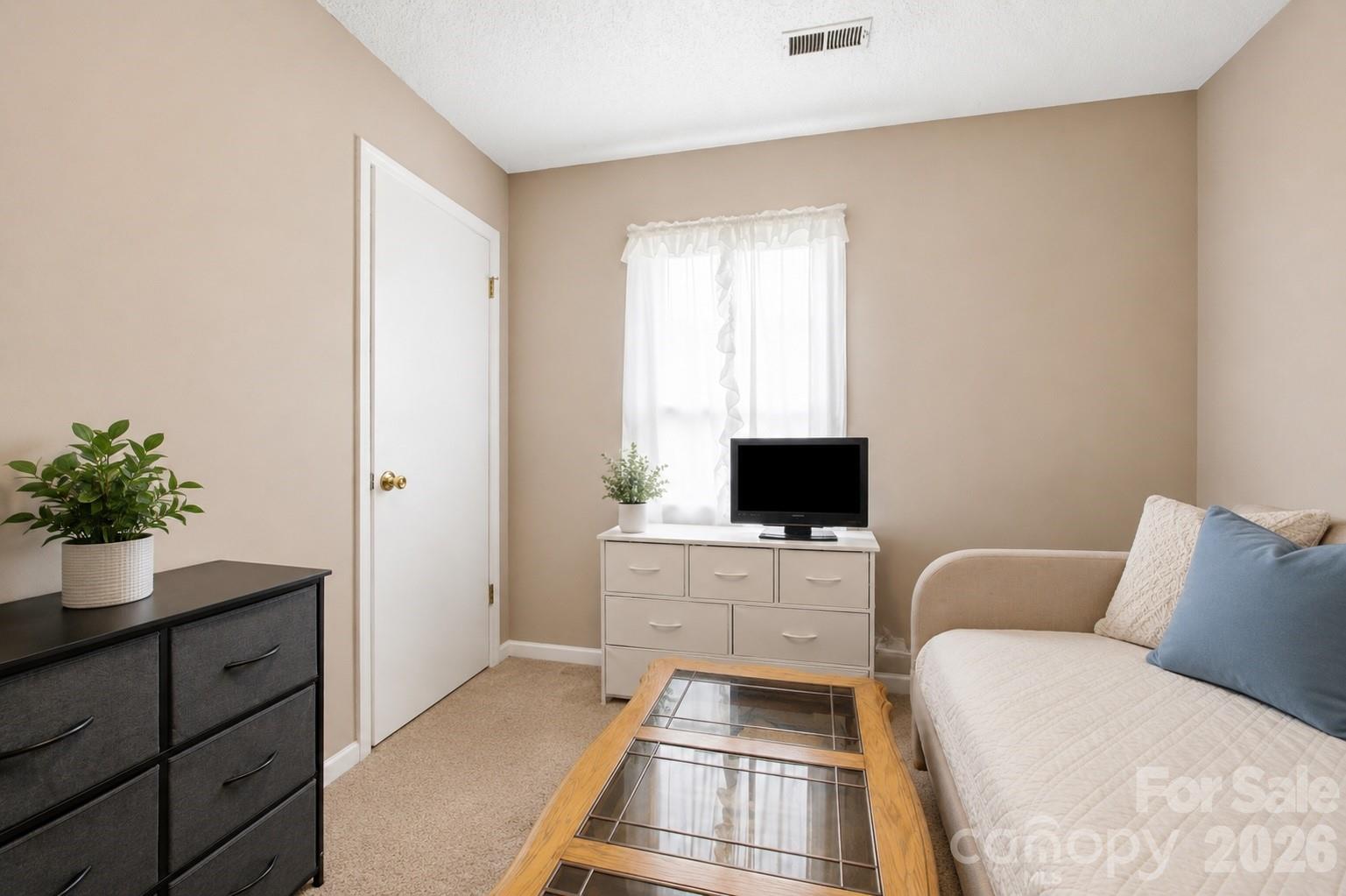 302 W Elm Street 3 Property Photo 18