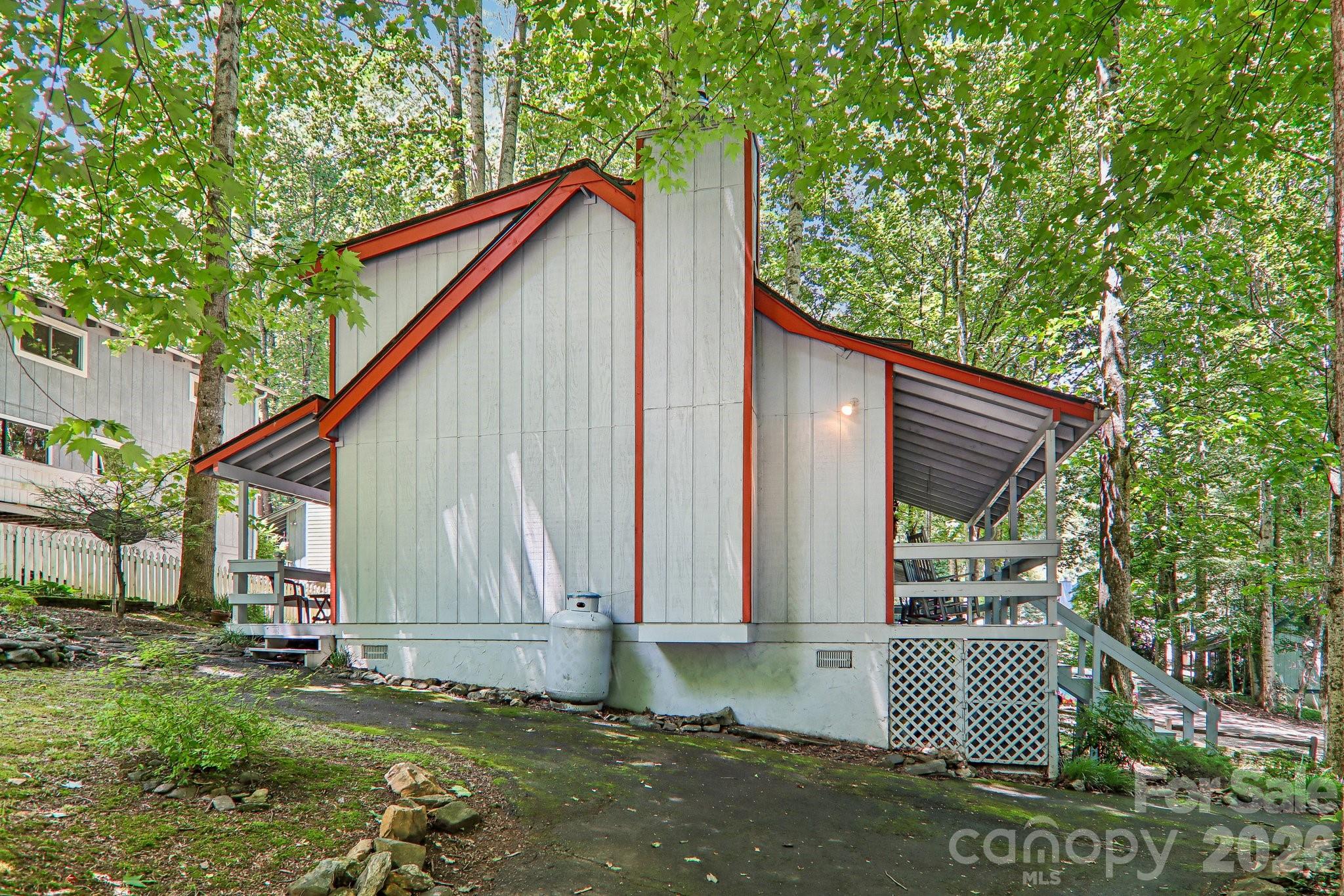 13 Lisa Lane Property Photo 2