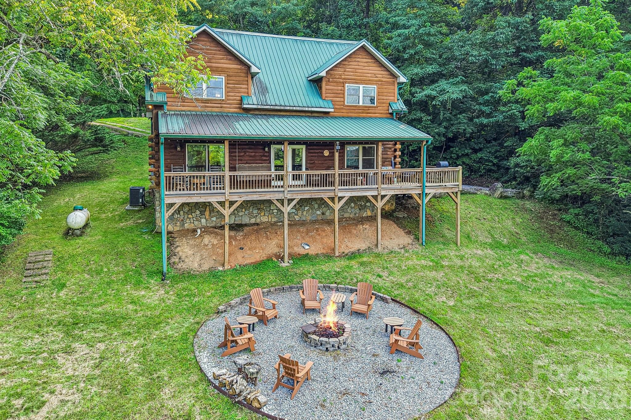 1064 Point Of View Drive Property Photo 10