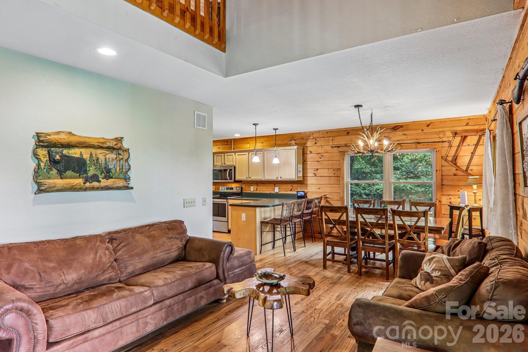 1064 Point Of View Drive Property Photo 12