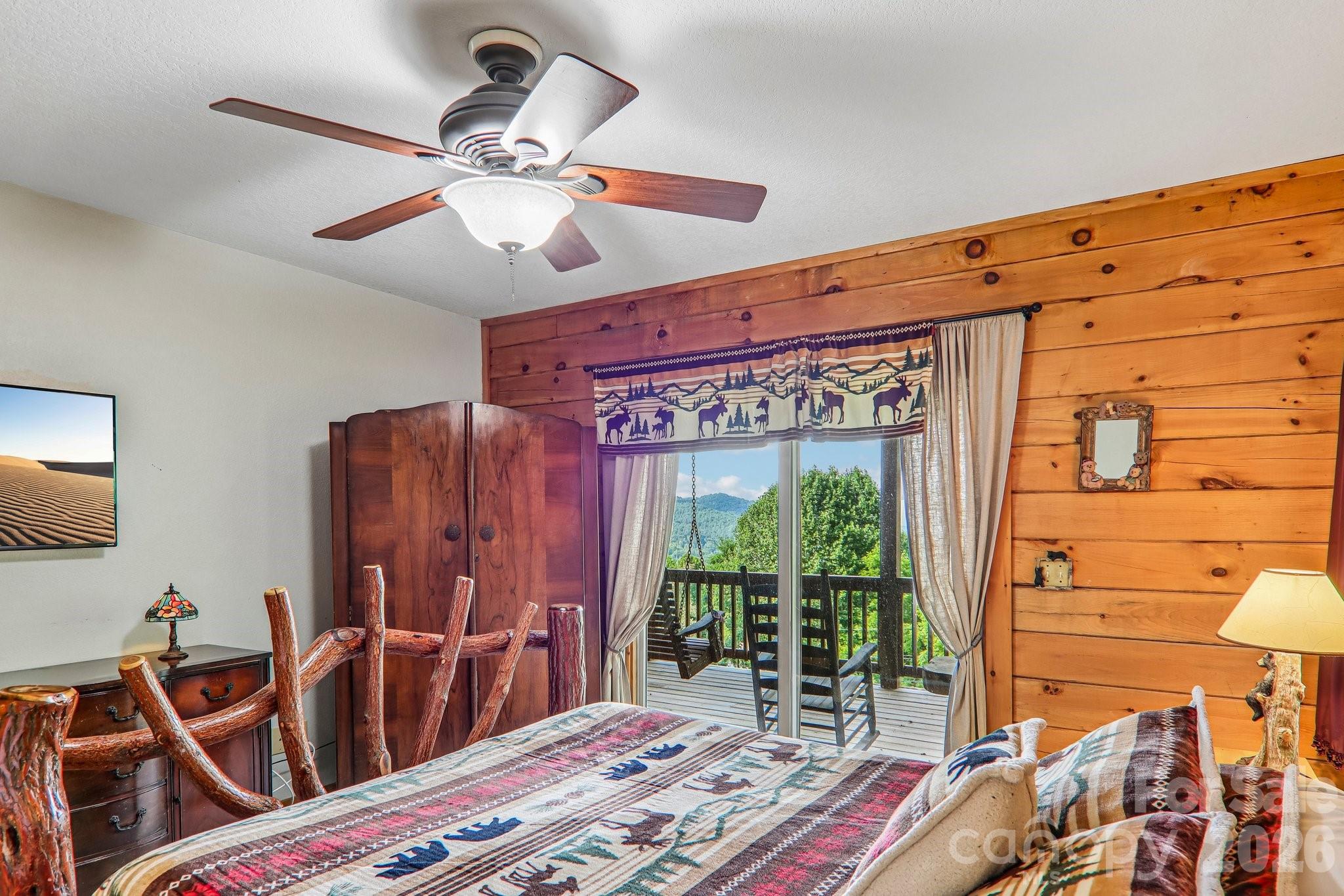 1064 Point Of View Drive Property Photo 22