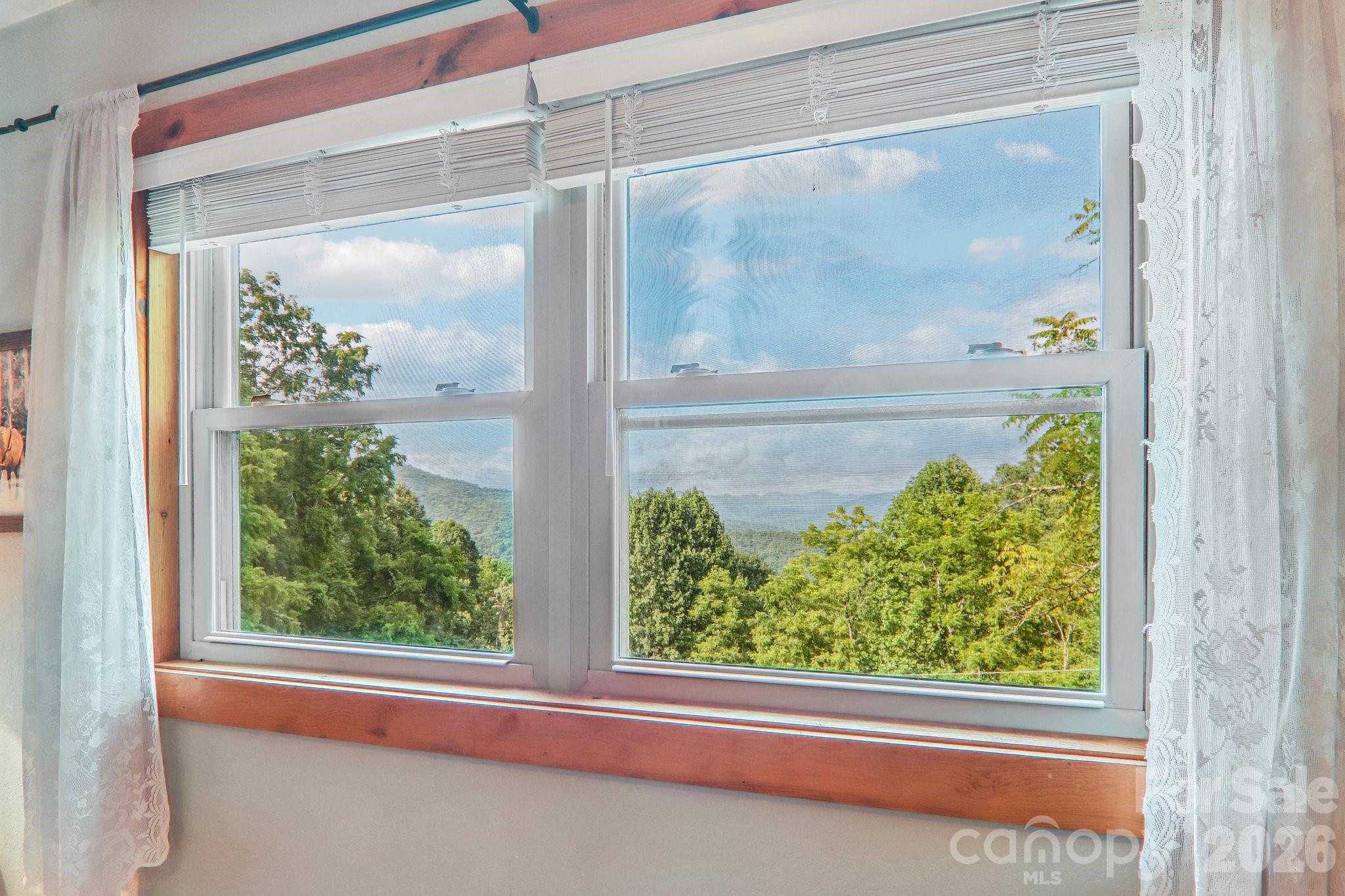 1064 Point Of View Drive Property Photo 29