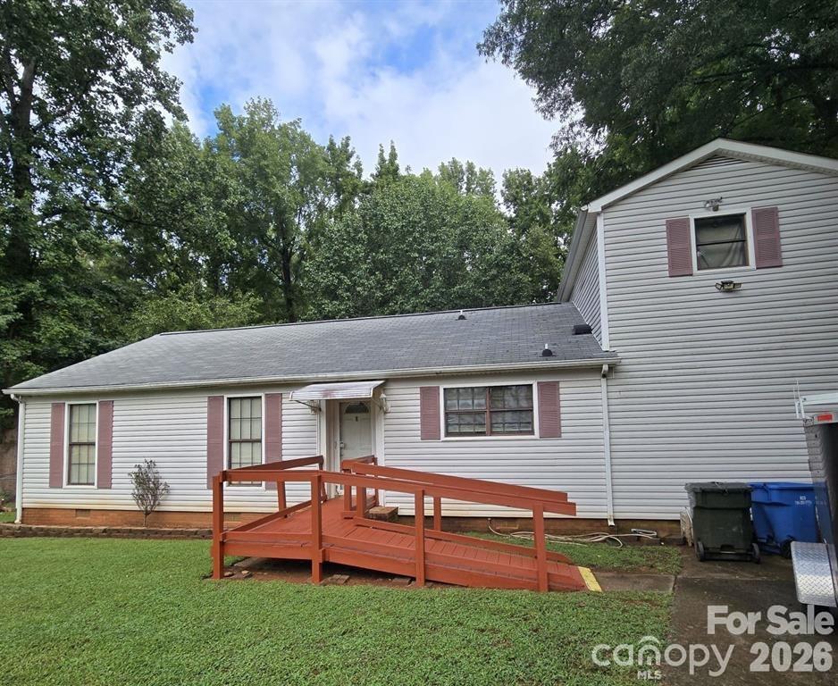 10100 Cromarty Lane Property Photo 1