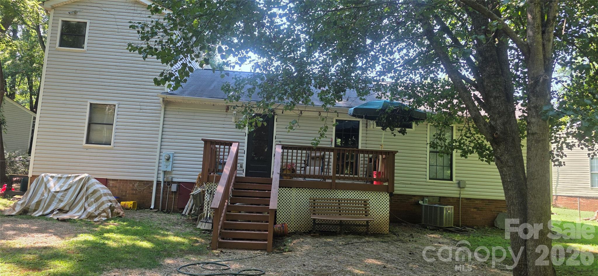 10100 Cromarty Lane Property Photo 3