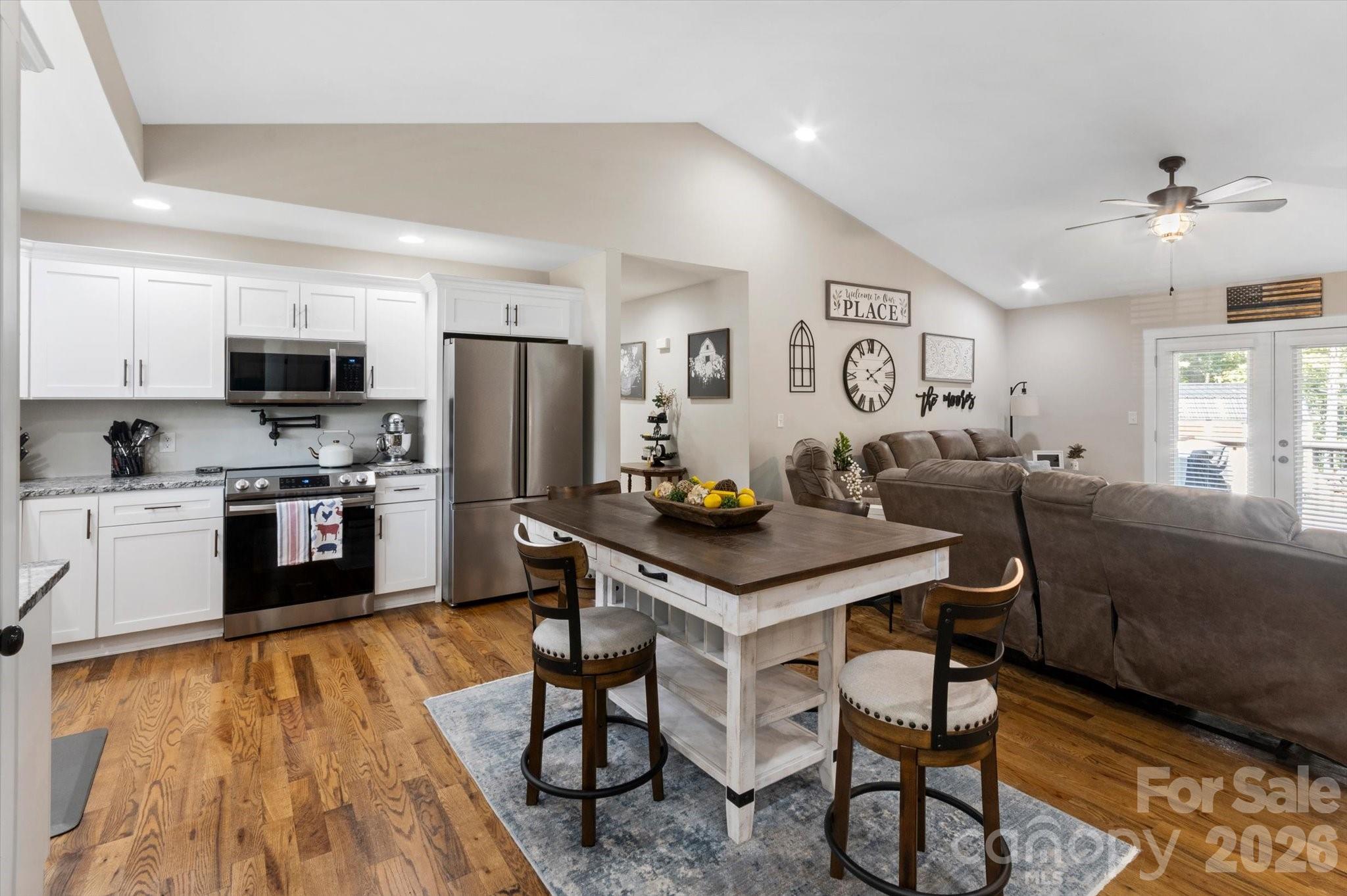 4364 Belmont Drive Property Photo 19