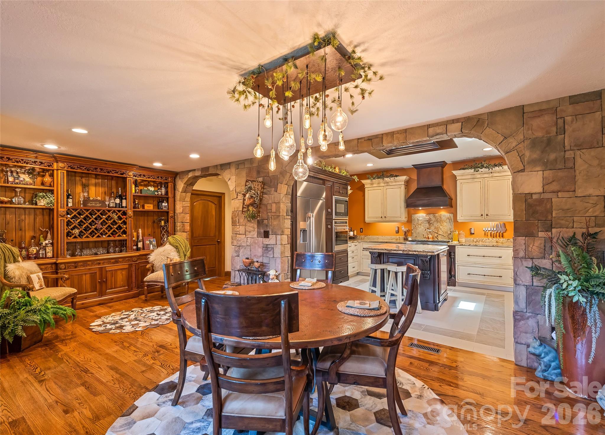910 California Creek Road Property Photo 4
