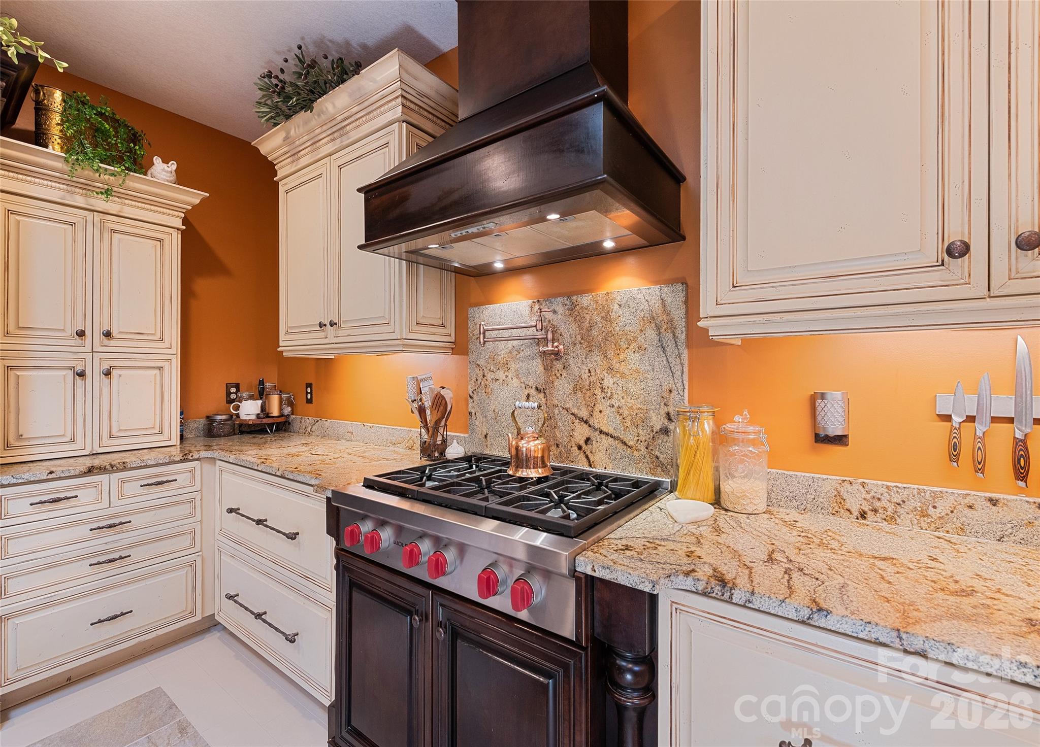 910 California Creek Road Property Photo 6