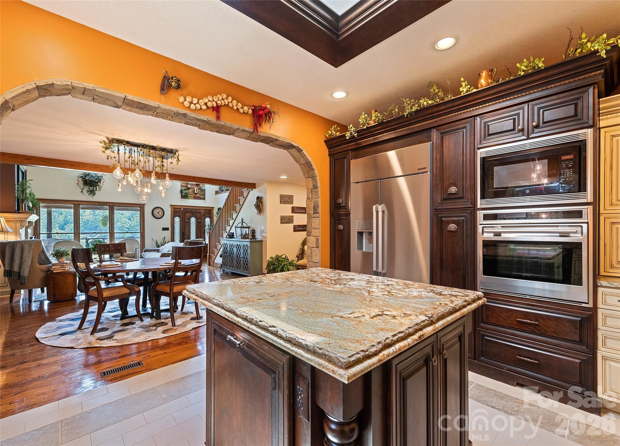 910 California Creek Road Property Photo 7