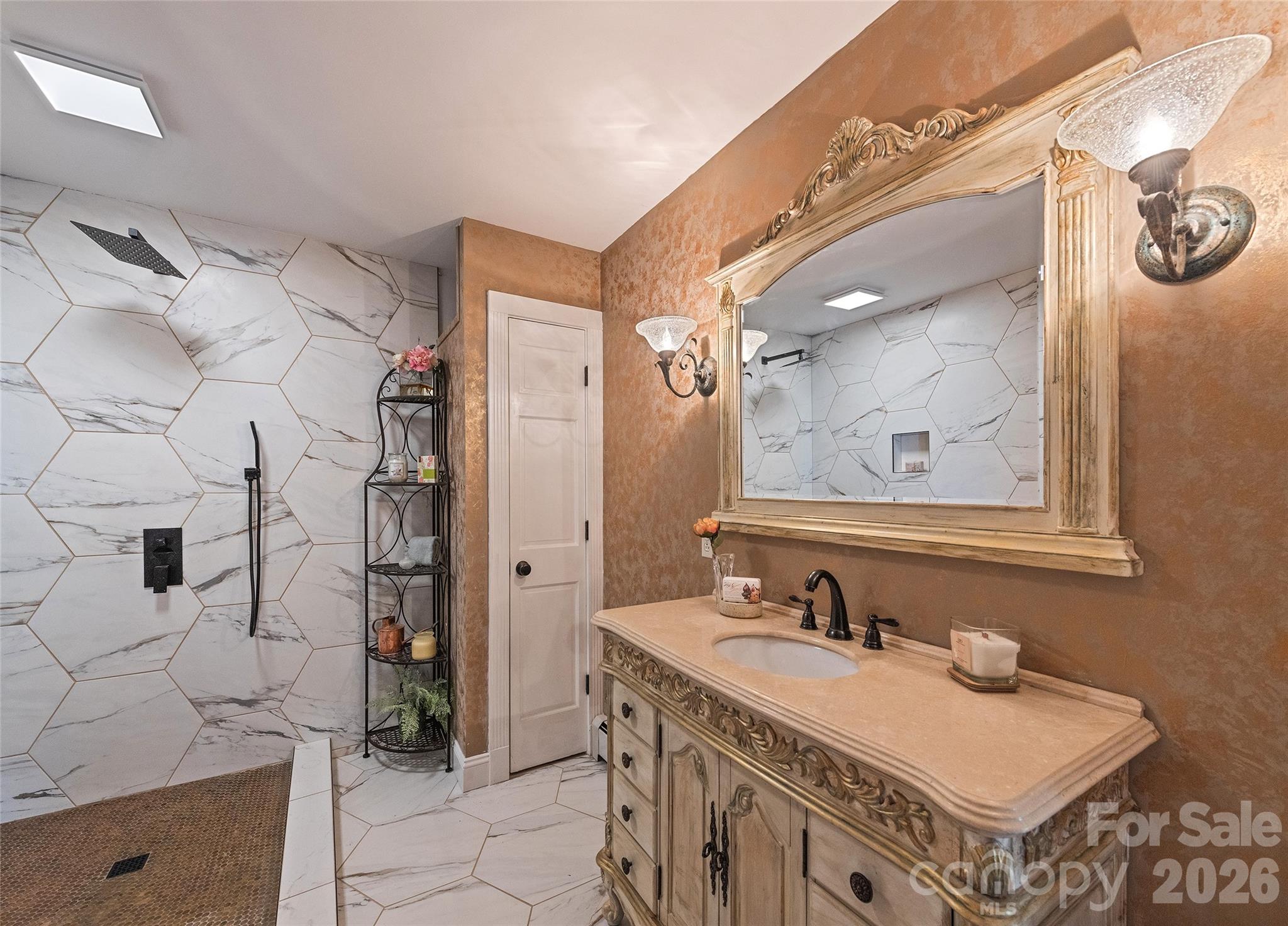 910 California Creek Road Property Photo 13