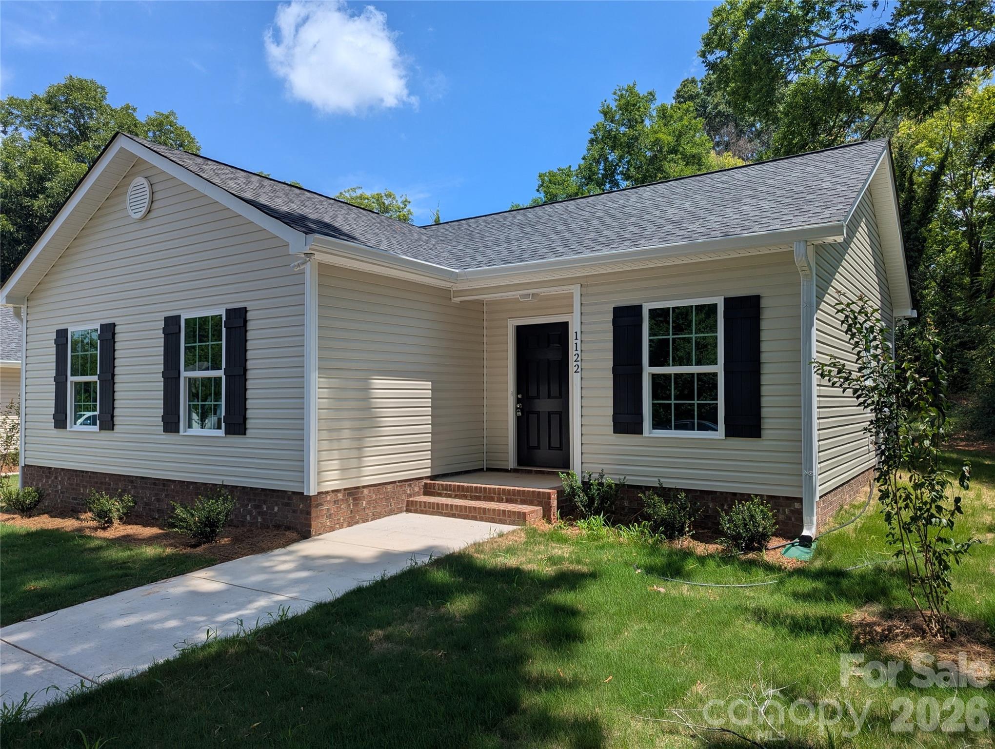 1122 Hoyle Street Property Photo 1