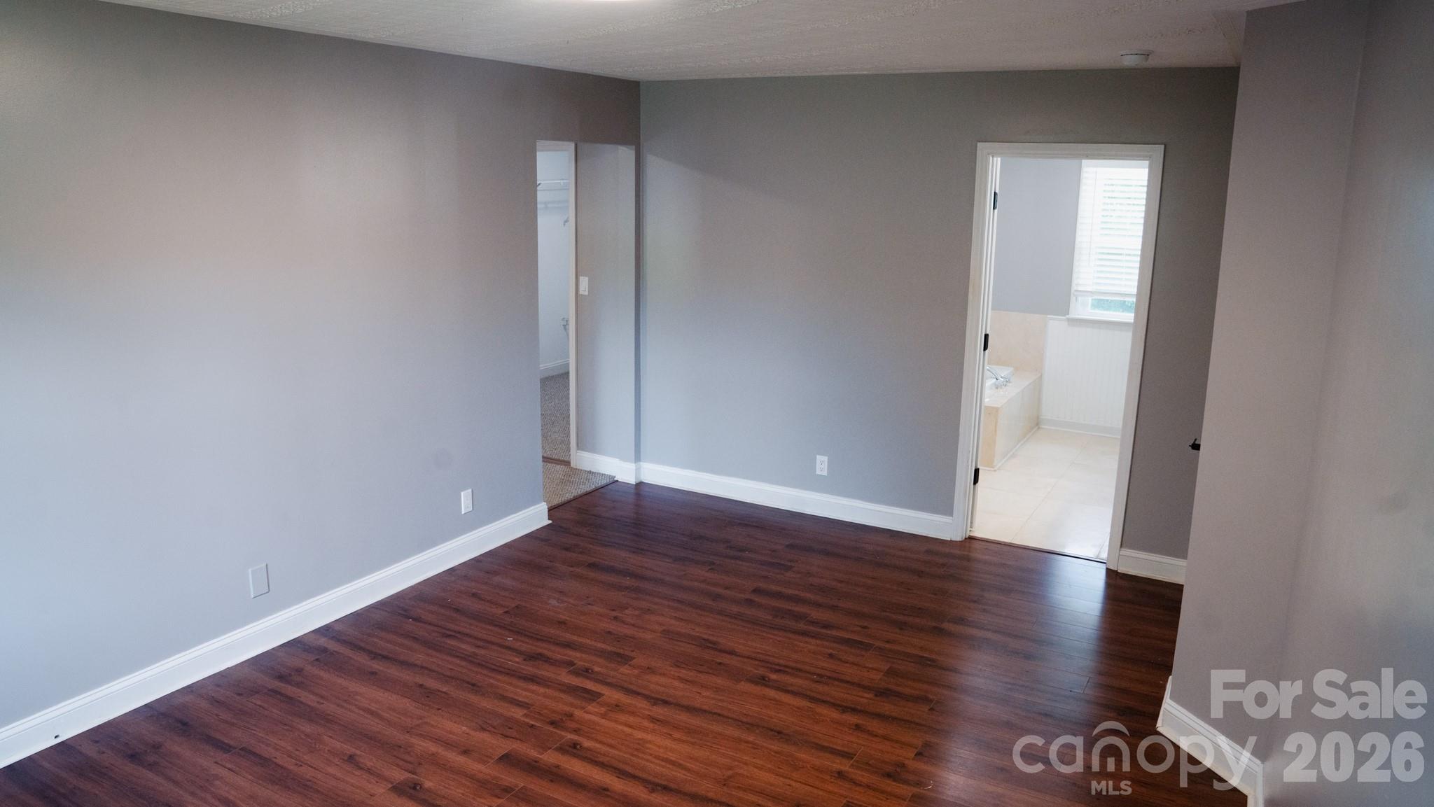 6567 Keeneland Trail Property Photo 9