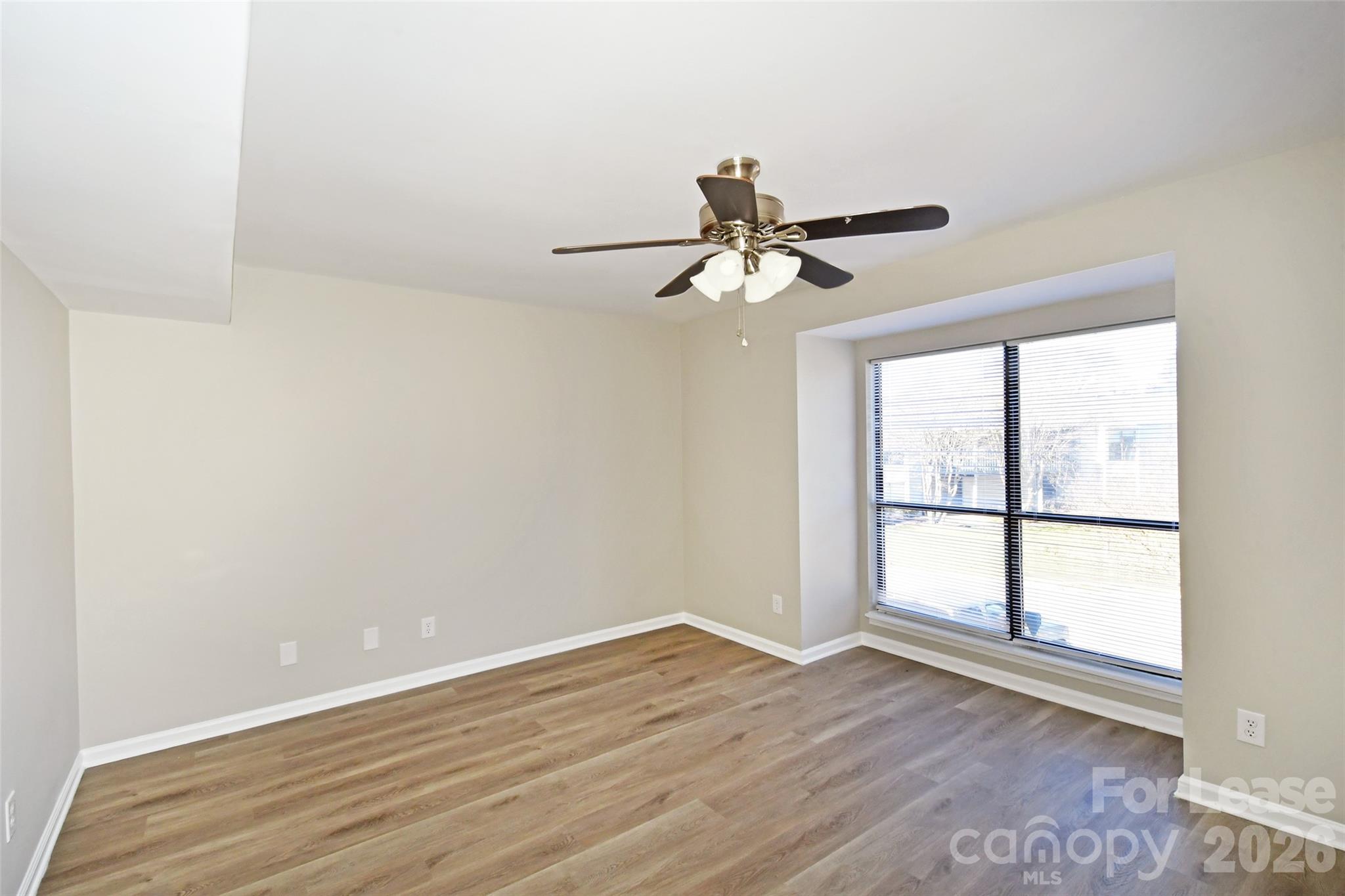 11185 Harrowfield Road Property Photo 8