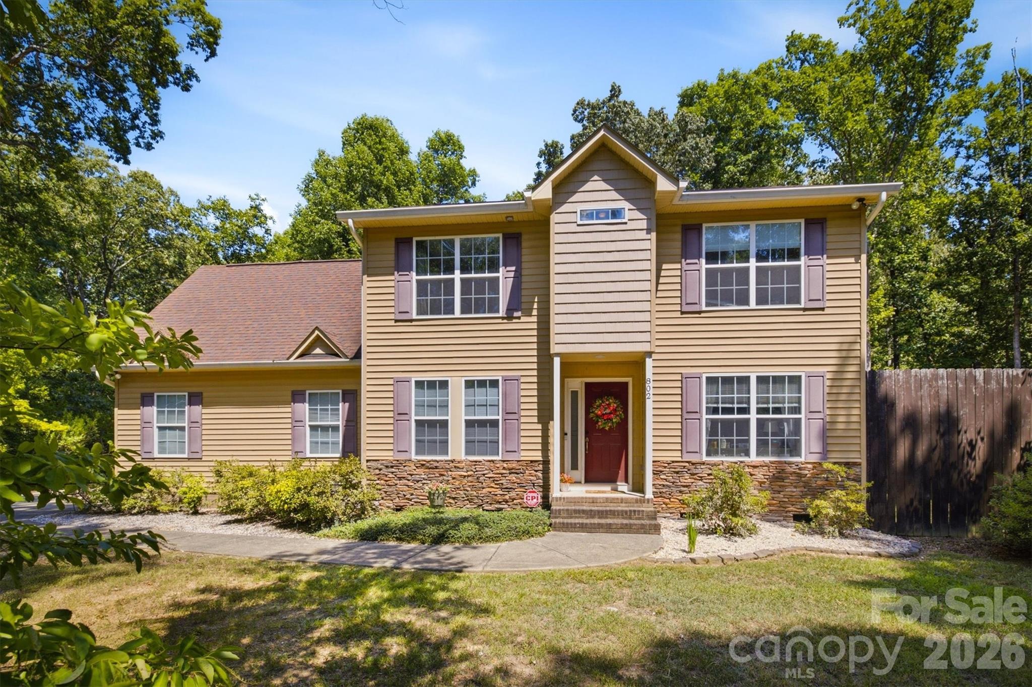 802 White Oaks Circle Property Photo 4