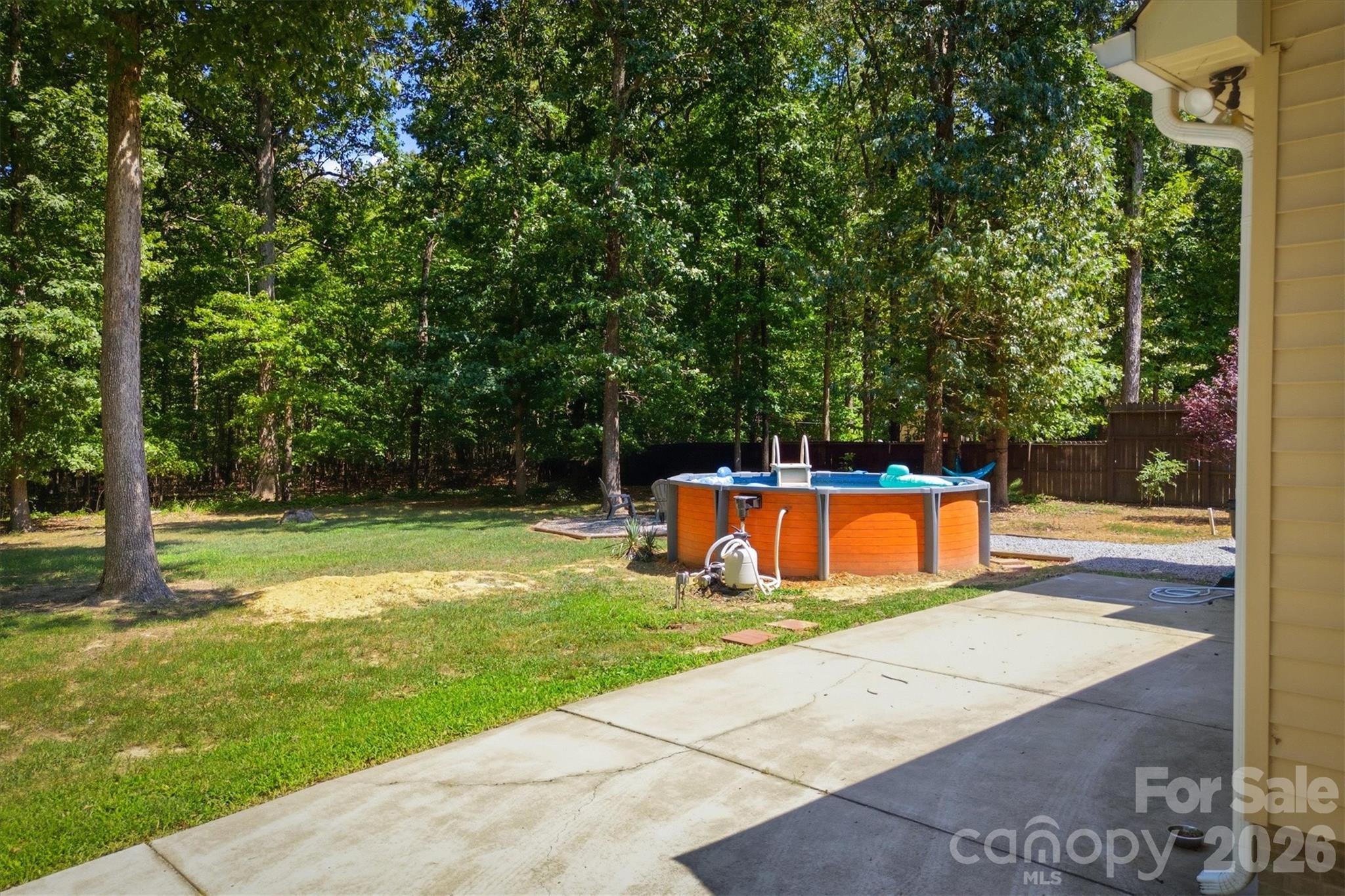 802 White Oaks Circle Property Photo 6